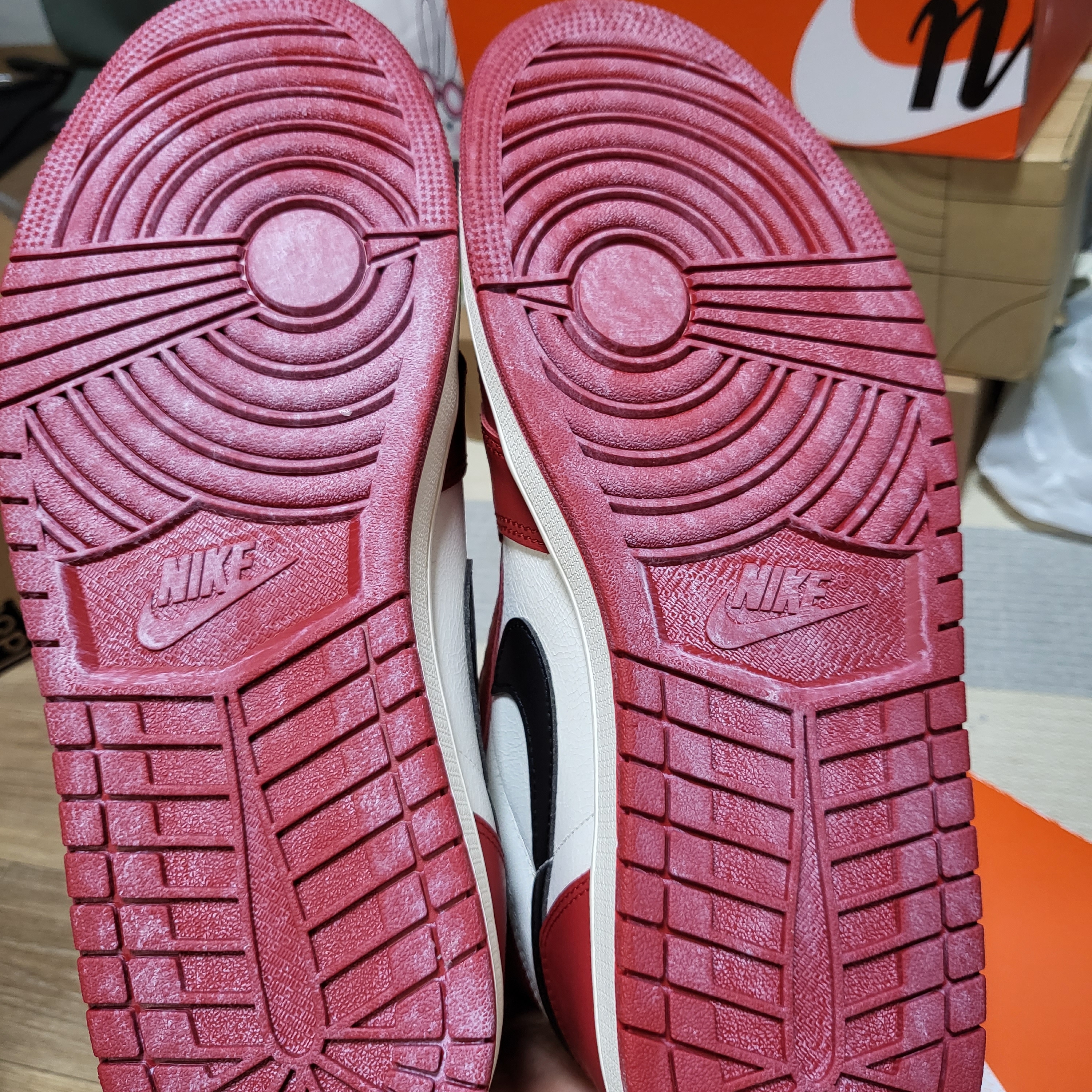Jordan 1 Retro High OG Chicago 2022 착용 스타일 - 4