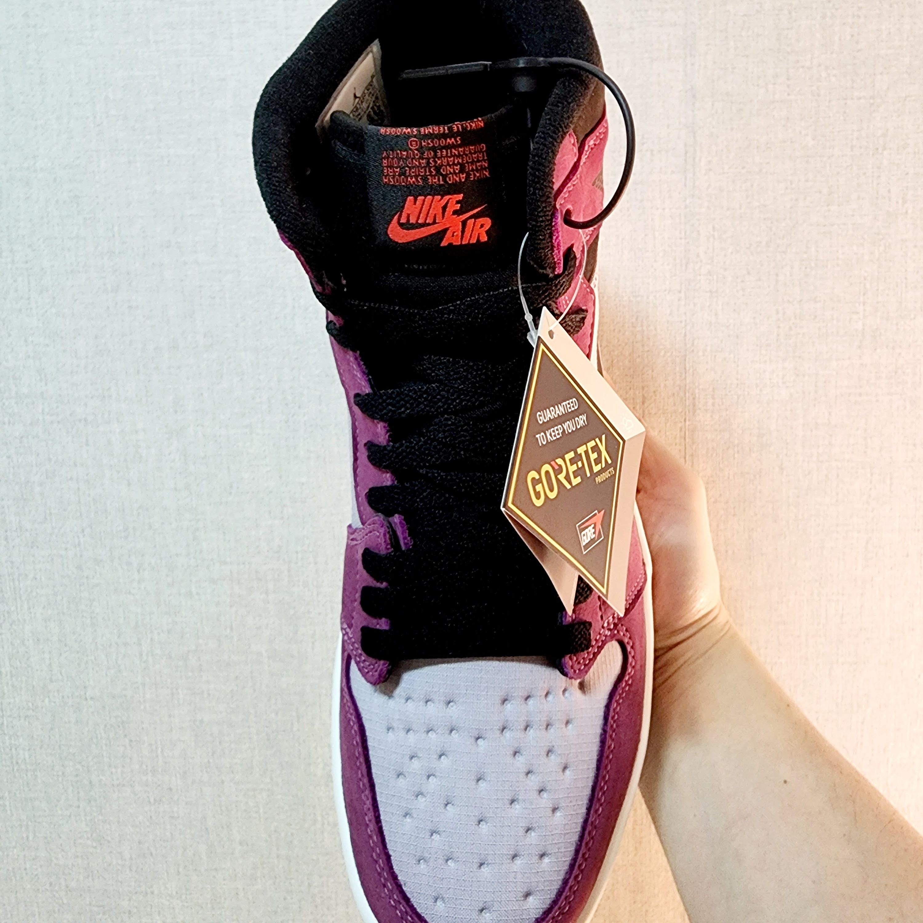 Jordan 1 Element Gore-Tex Berry 착용 스타일 - 3