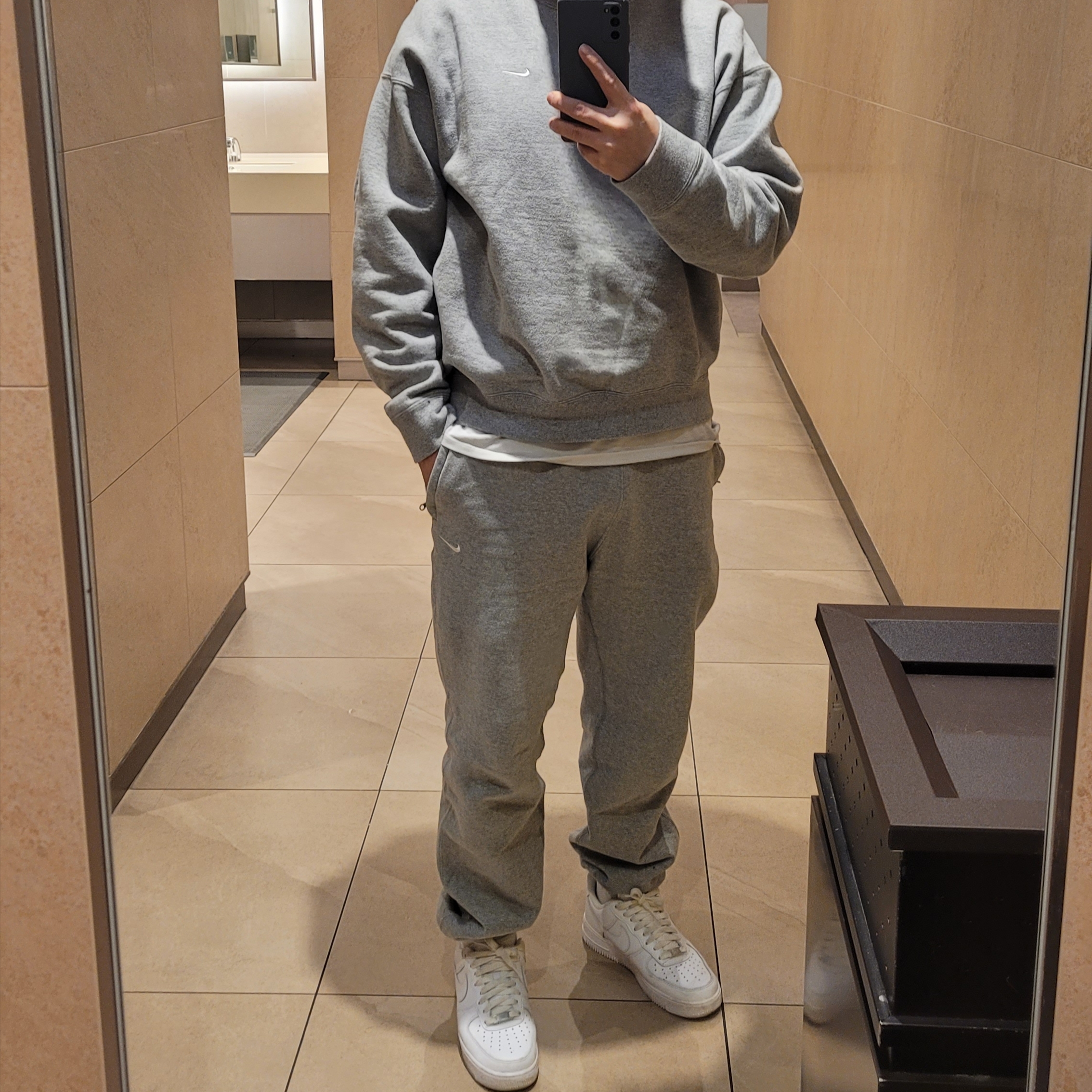 Nike NRG Solo Swoosh Crew Fleece Dark Grey Heather - Asia, Nike NRG Solo Swoosh Fleece Pants Dark Grey Heather - US/EU 착용 스타일