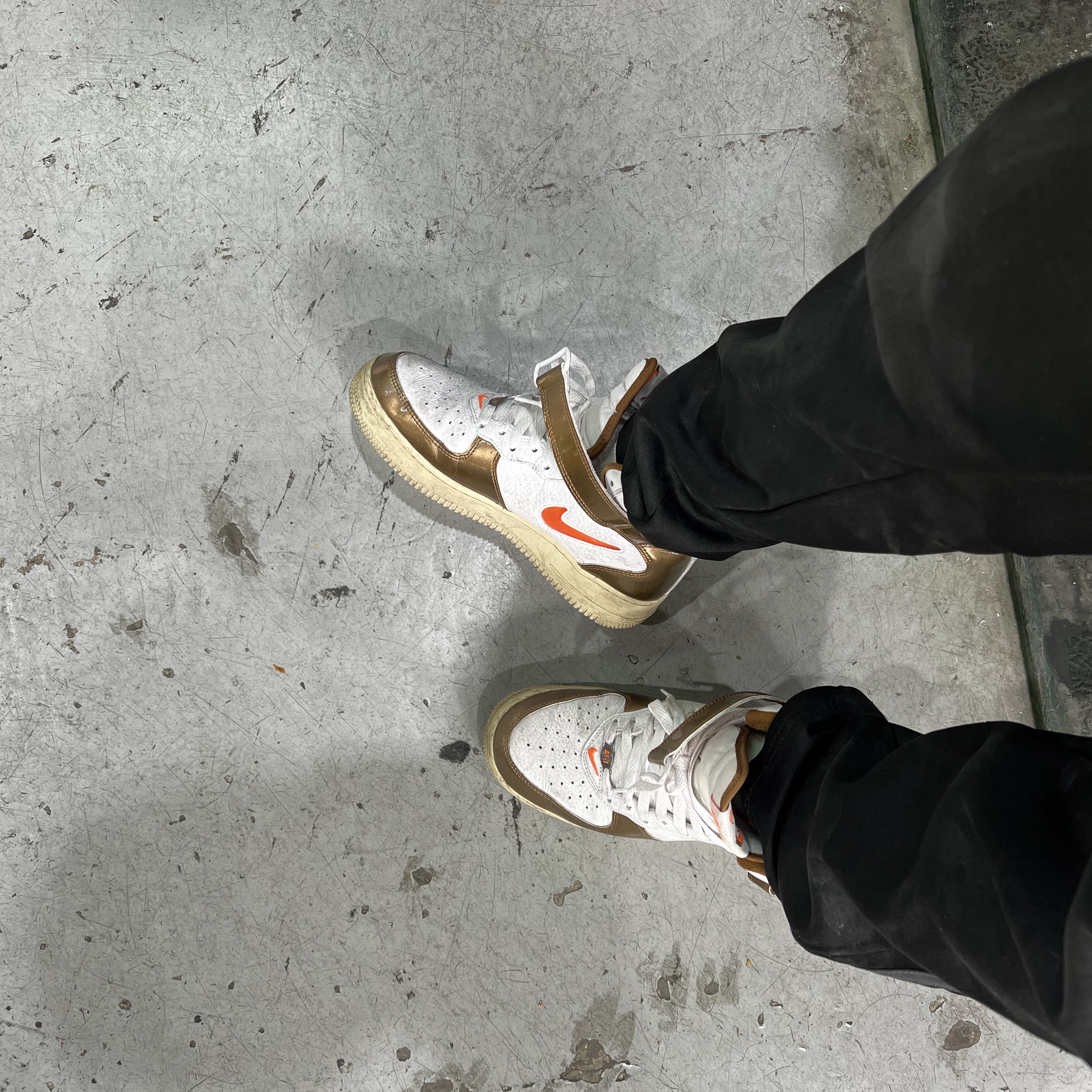 Nike Air Force 1 Mid QS Ale Brown 착용 스타일