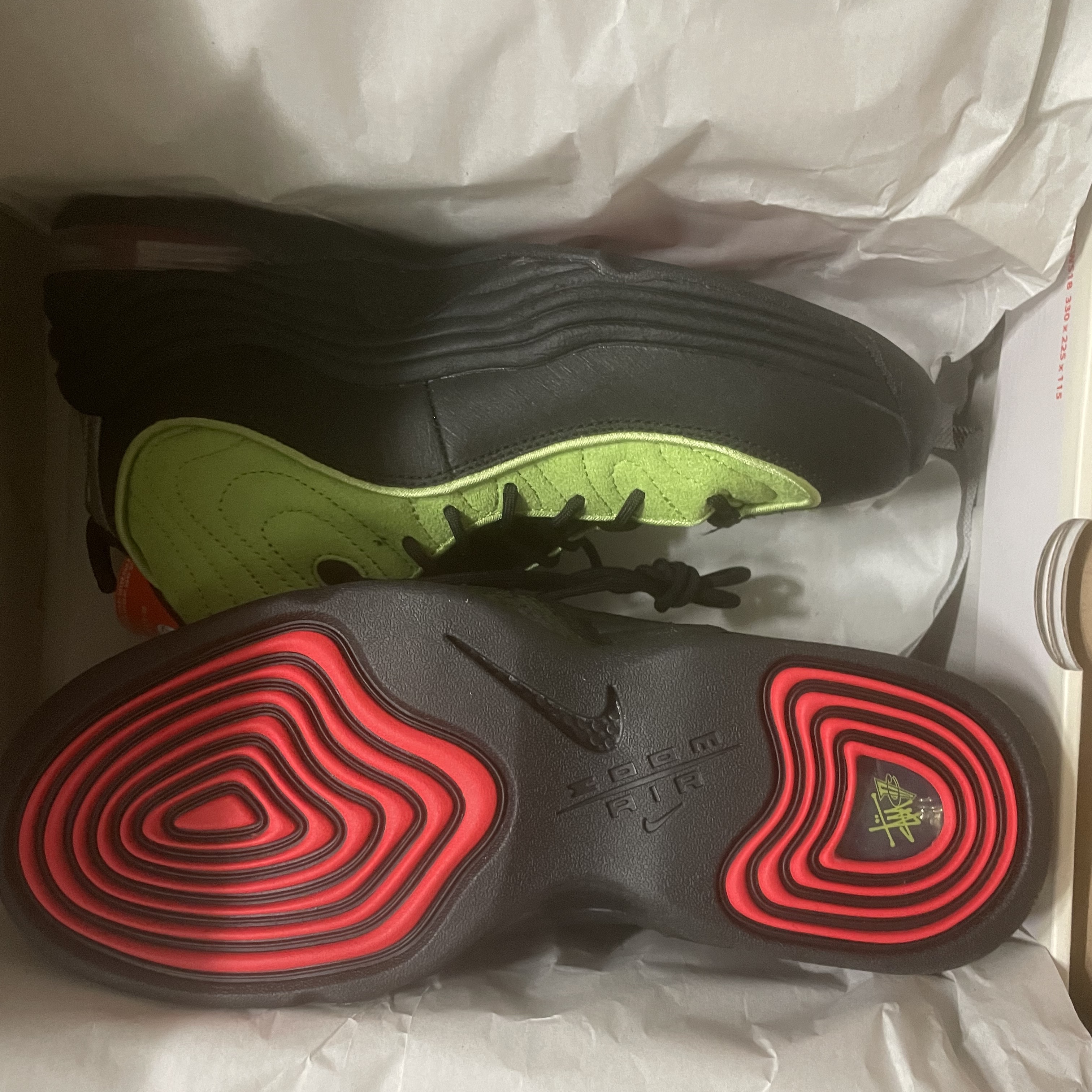 Nike x Stussy Air Penny II Vivid Green and Black 착용 스타일 - 2