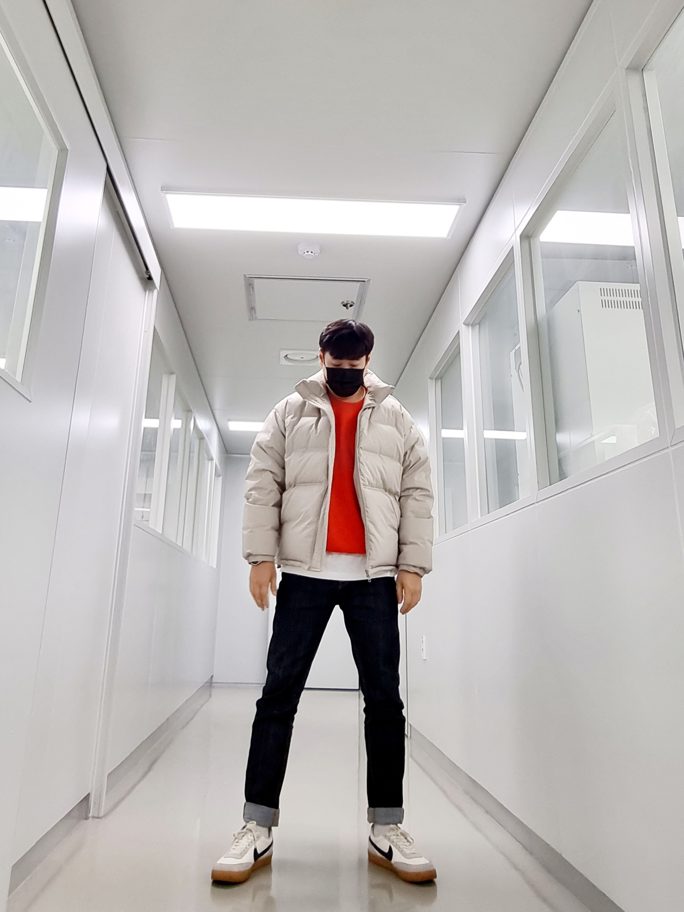 Puma x AMI Crewneck Sweatshirt Orange, Nike x J.Crew Killshot 2 Sail Midnight Navy 착용 스타일 - 1