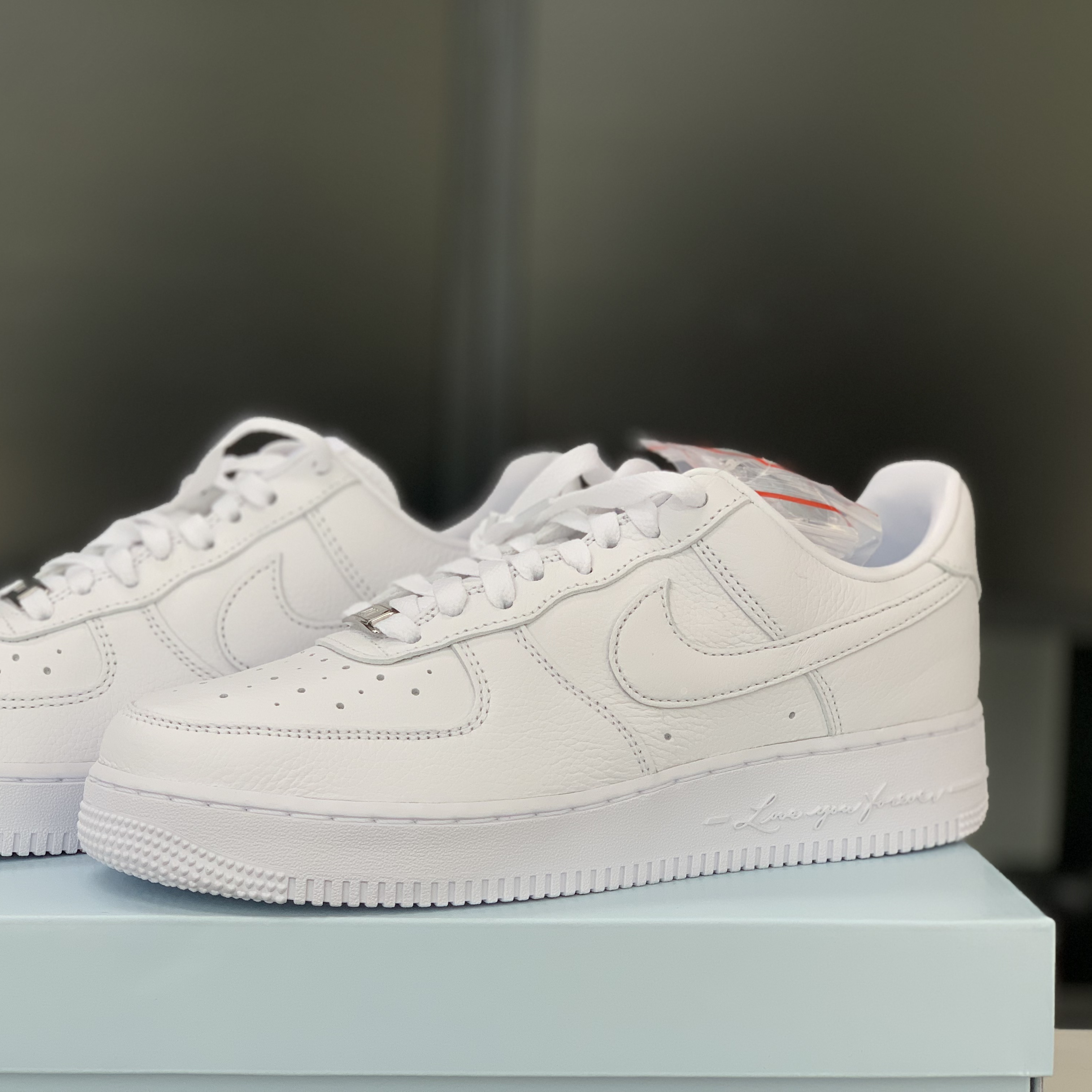Nike x Drake Nocta Air Force 1 Low SP Certified Lover Boy White 착용 스타일 - 2
