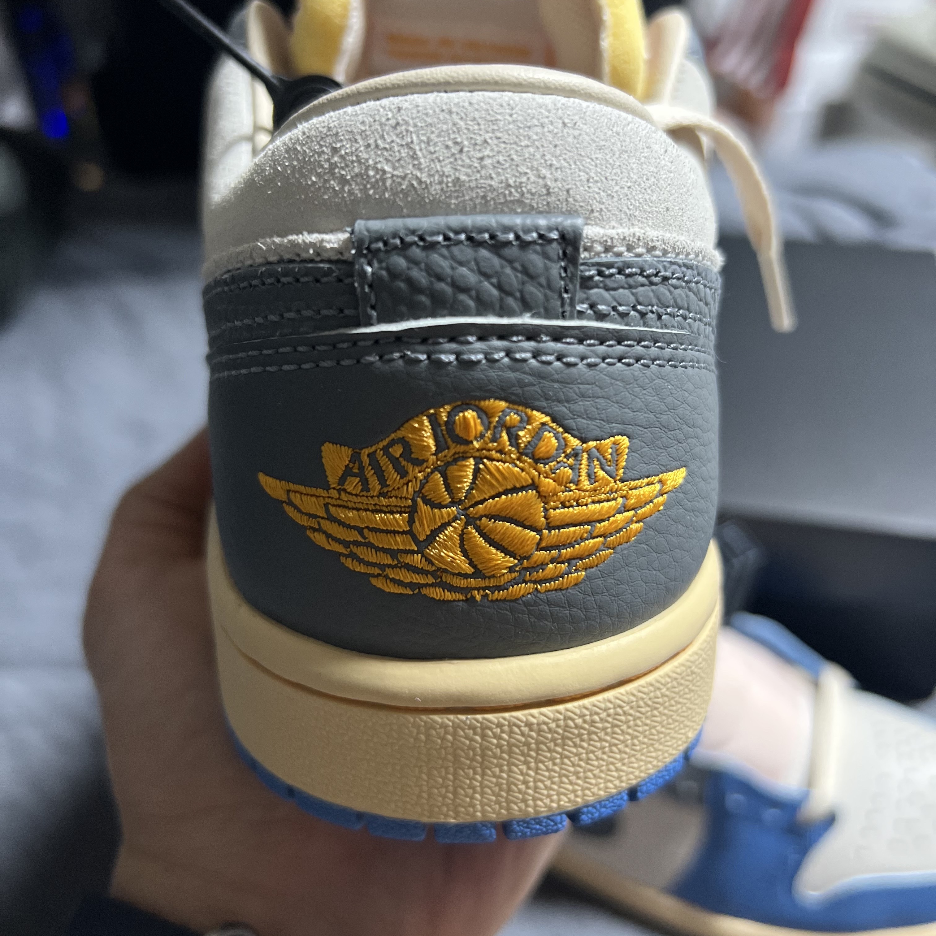 Jordan 1 Low SE Tokyo 96 착용 스타일 - 2