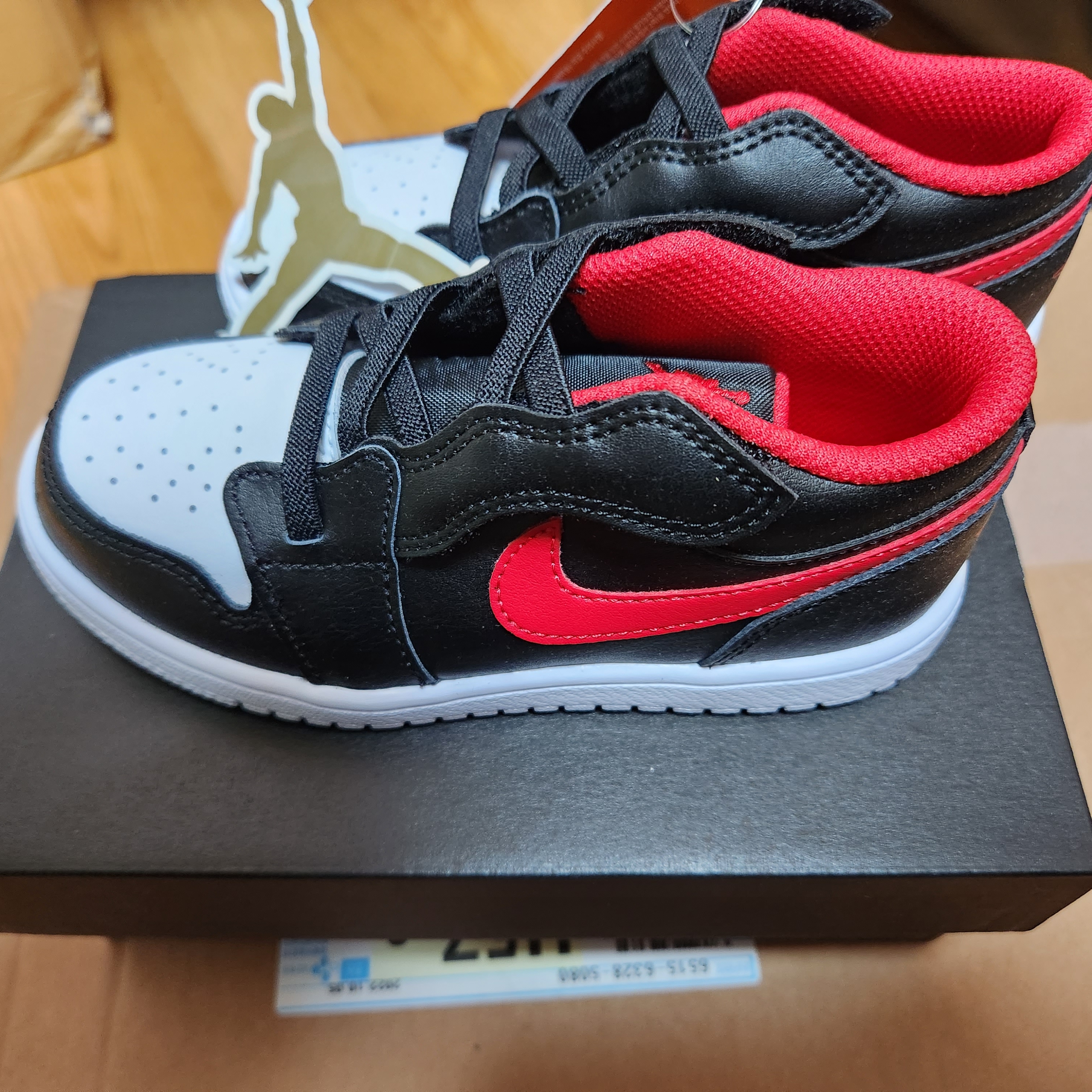 (TD) Jordan 1 Low Alt Black Fire Red 착용 스타일 - 4