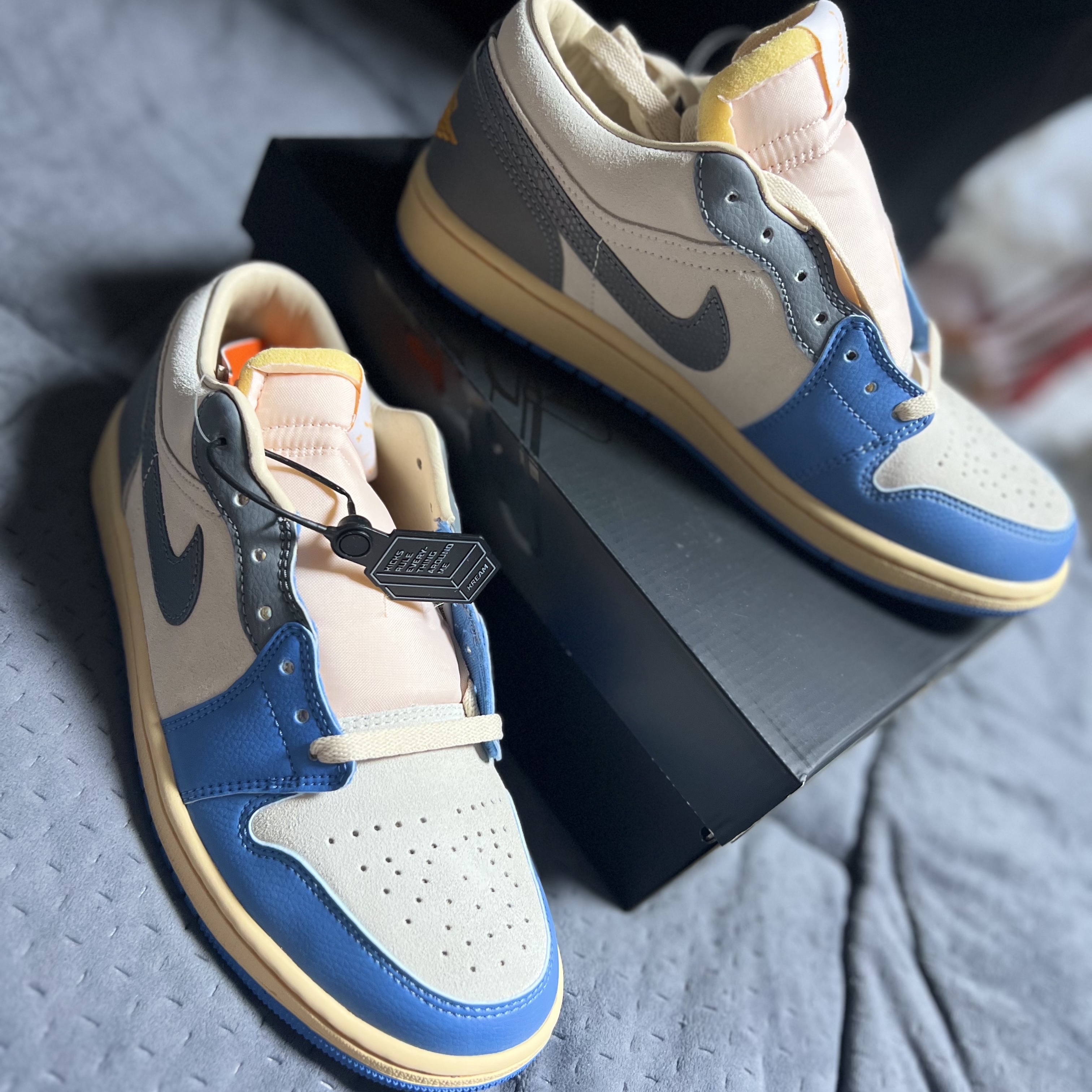 Jordan 1 Low SE Tokyo 96 착용 스타일 - 1