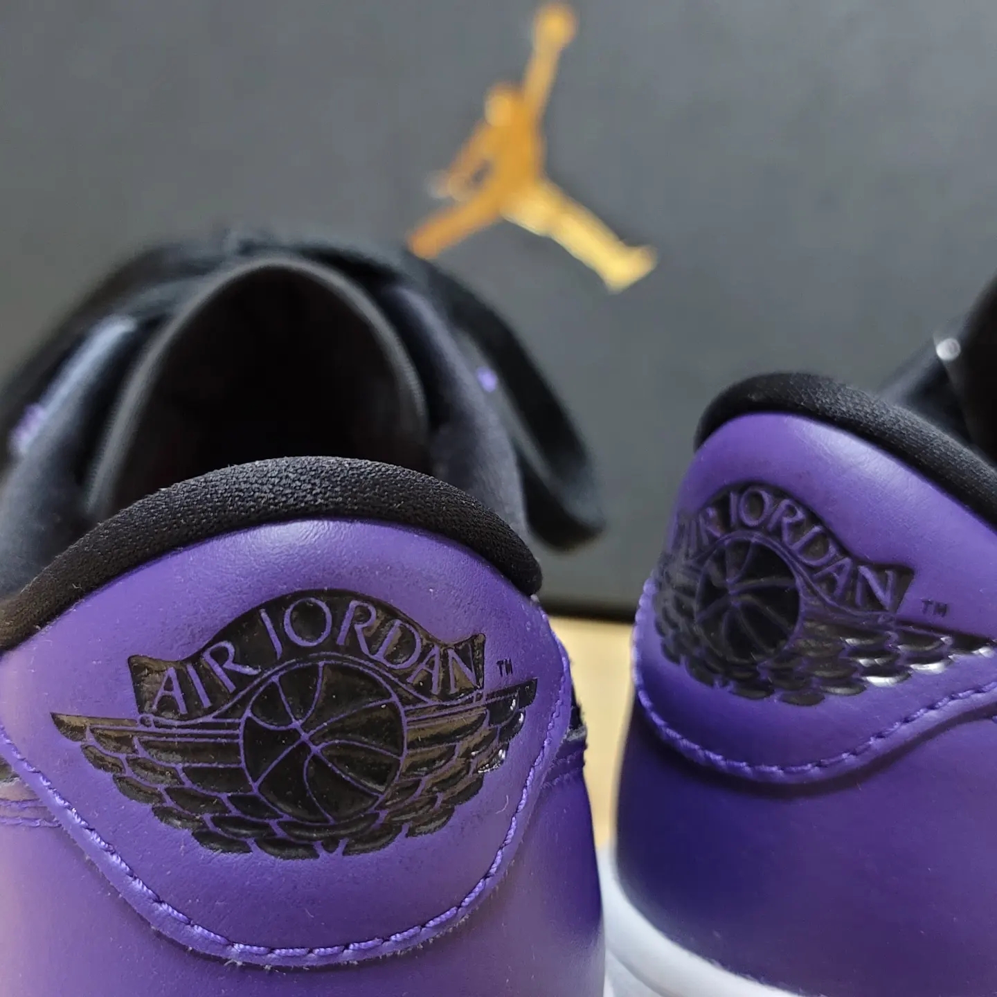 Jordan 1 Low Golf Court Purple 착용 스타일 - 2