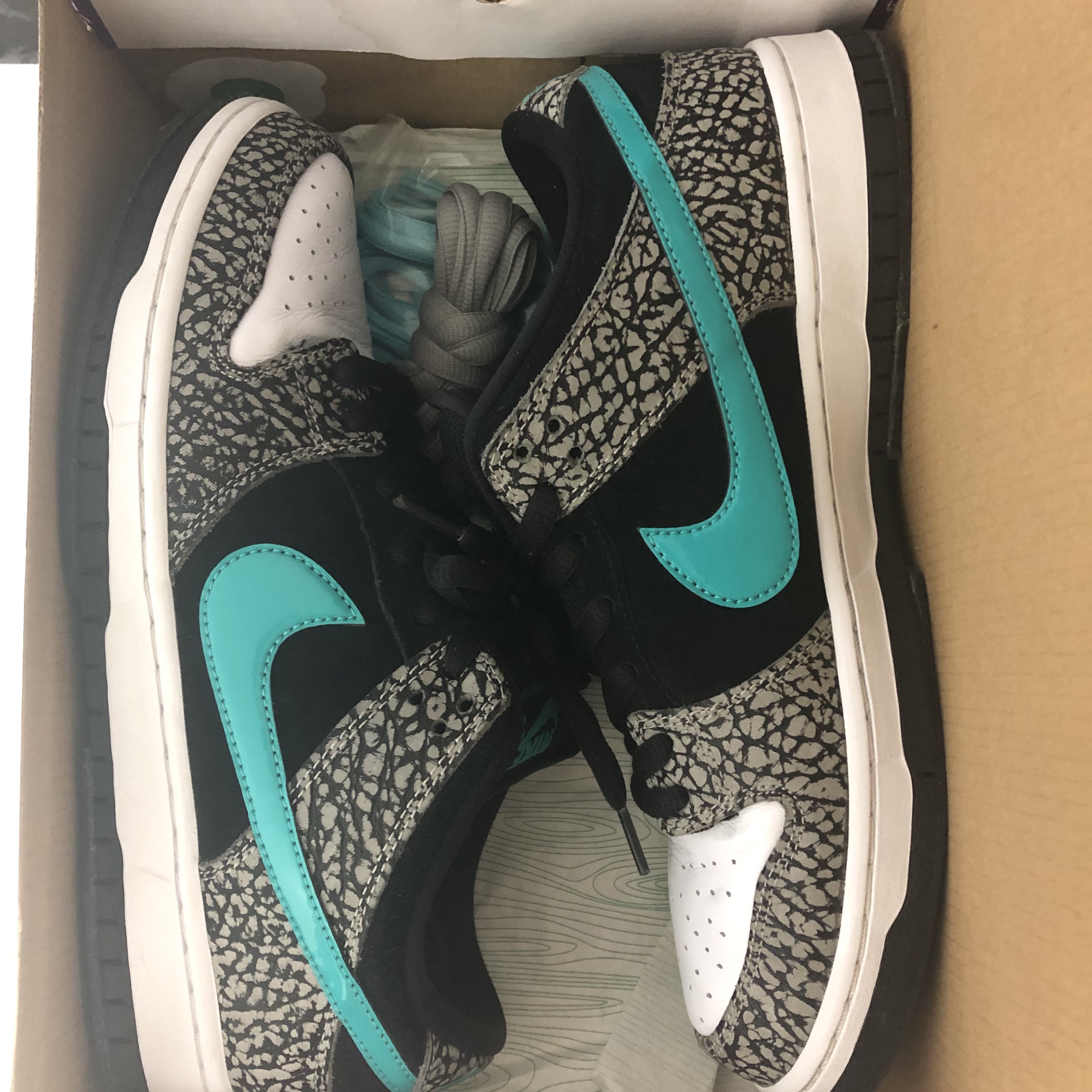 Nike SB Dunk Low Pro Clear Jade 착용 스타일