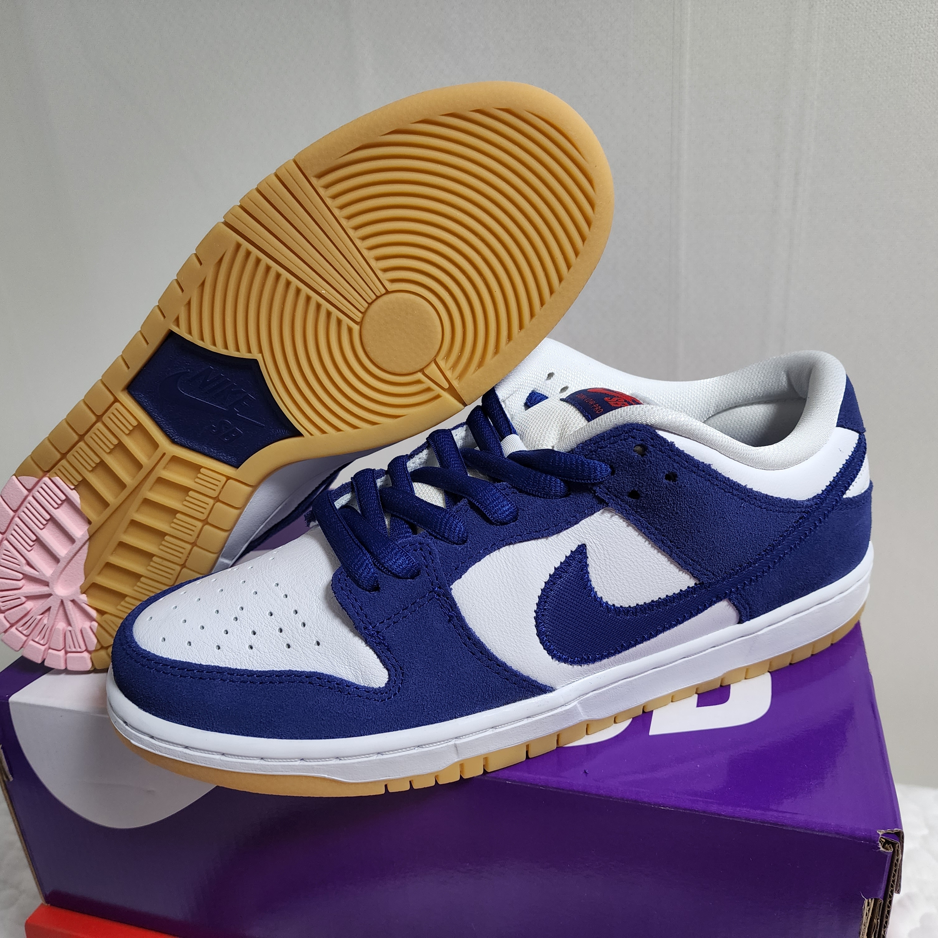 Nike SB Dunk Low Pro Premium Deep Royal Blue 착용 스타일
