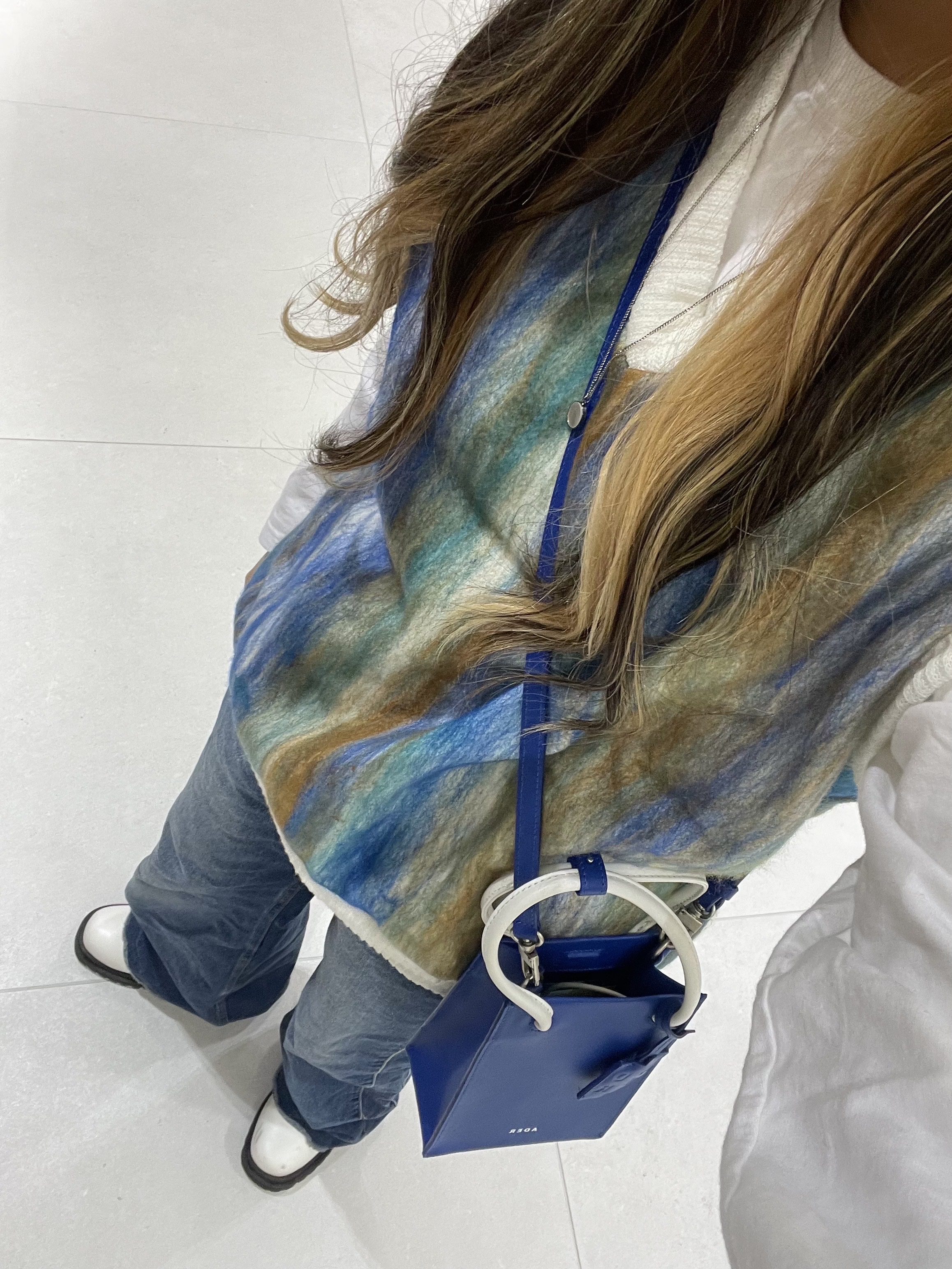 Ader Error Small Shopper Bag Z-Blue 착용 스타일 - 3