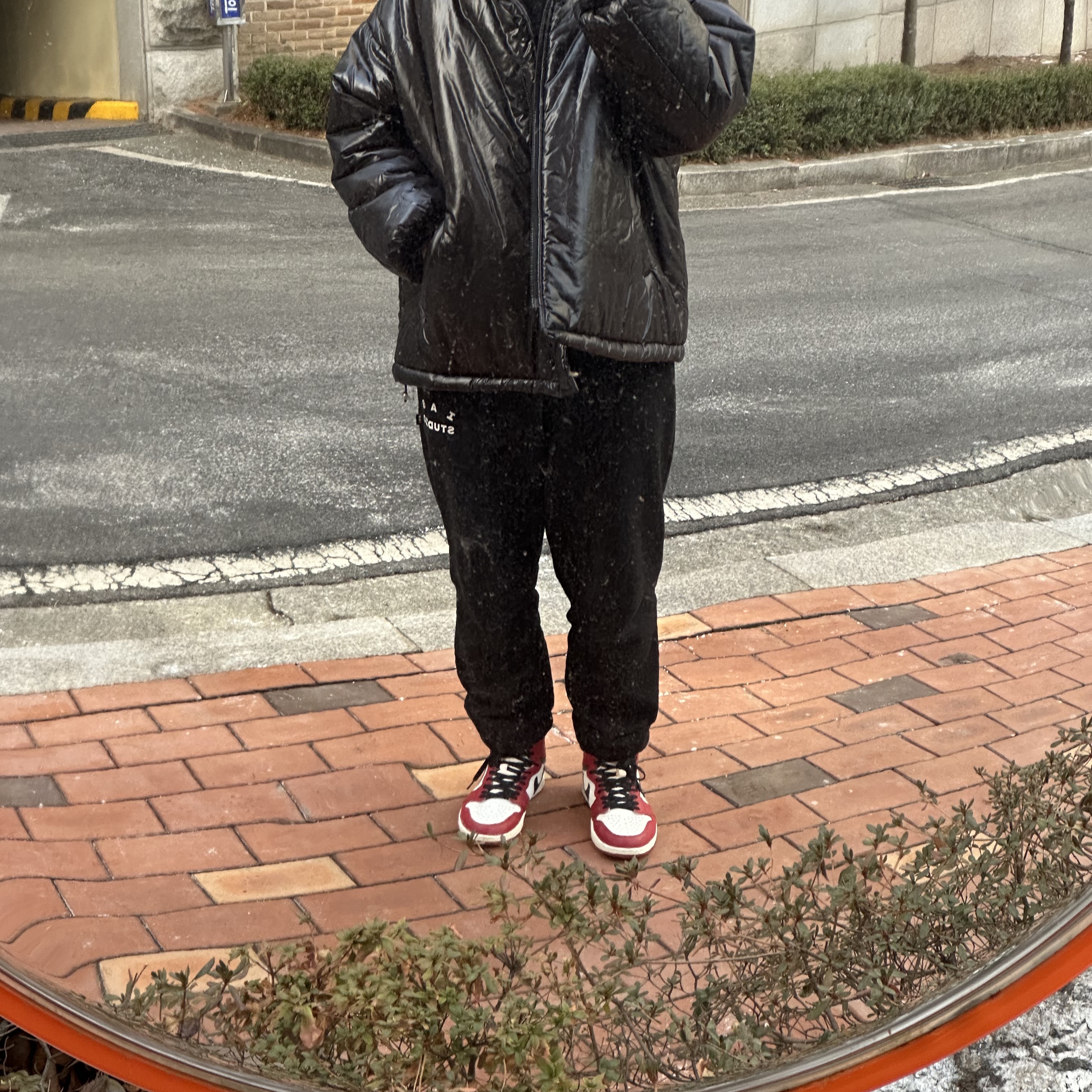 Jordan 1 Retro High OG Chicago 2022, IAB Studio Sweatpants Black White - 22SS 착용 스타일