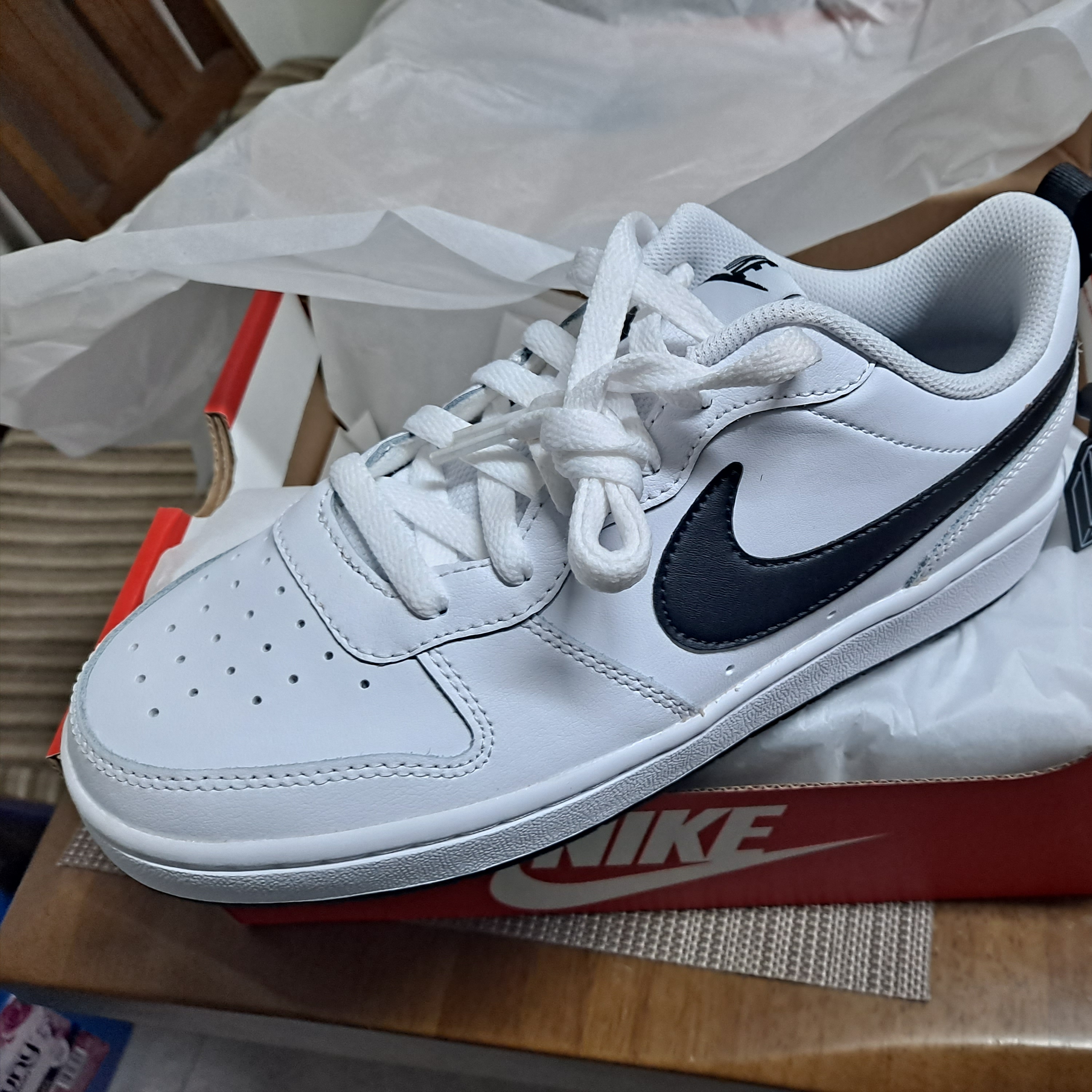 (GS) Nike Court Borough Low 2 White Black 착용 스타일