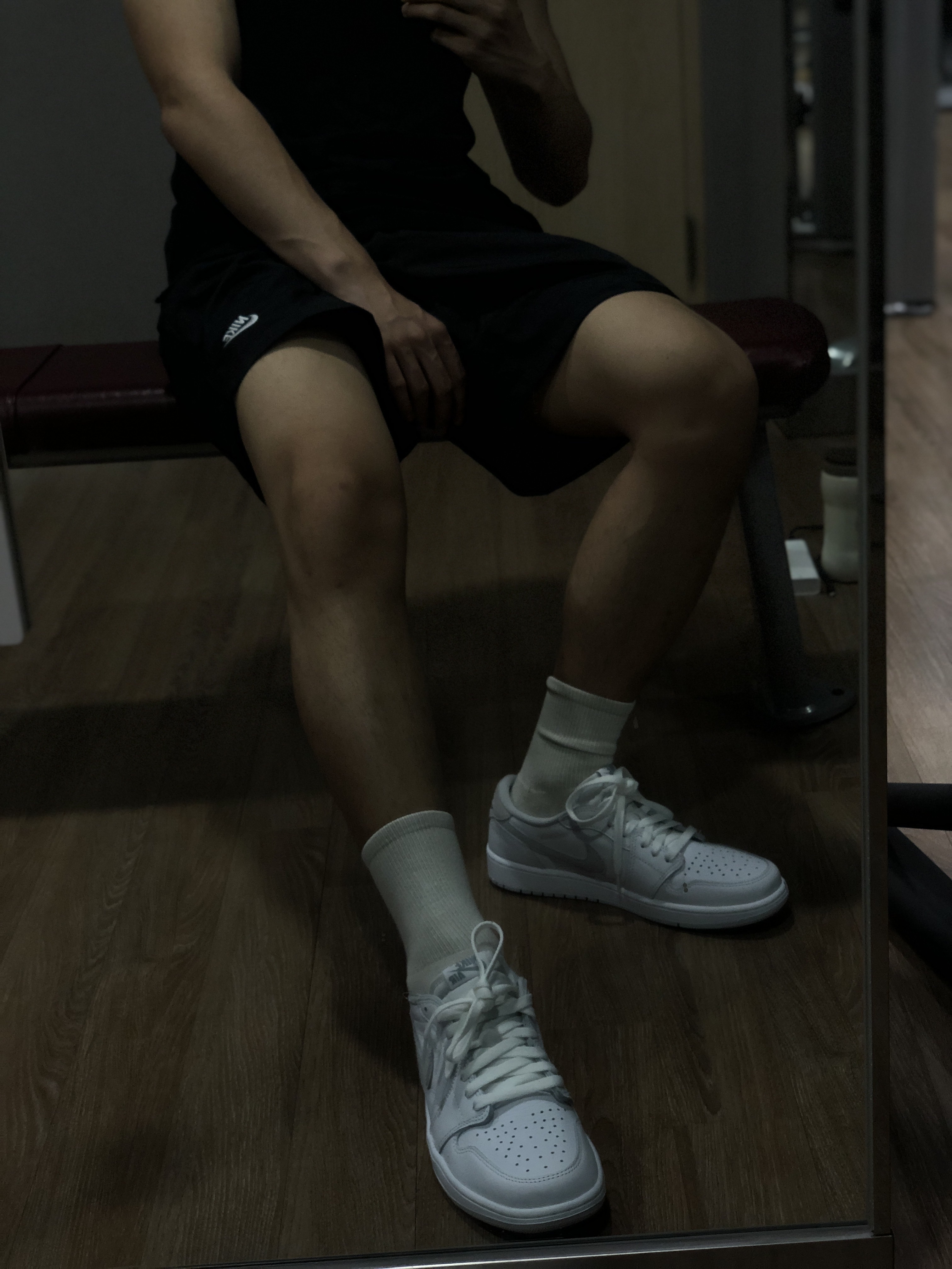 Jordan 1 Low OG Neutral Grey, Nike NSW Woven Shorts Black - Asia 착용 스타일 - 2