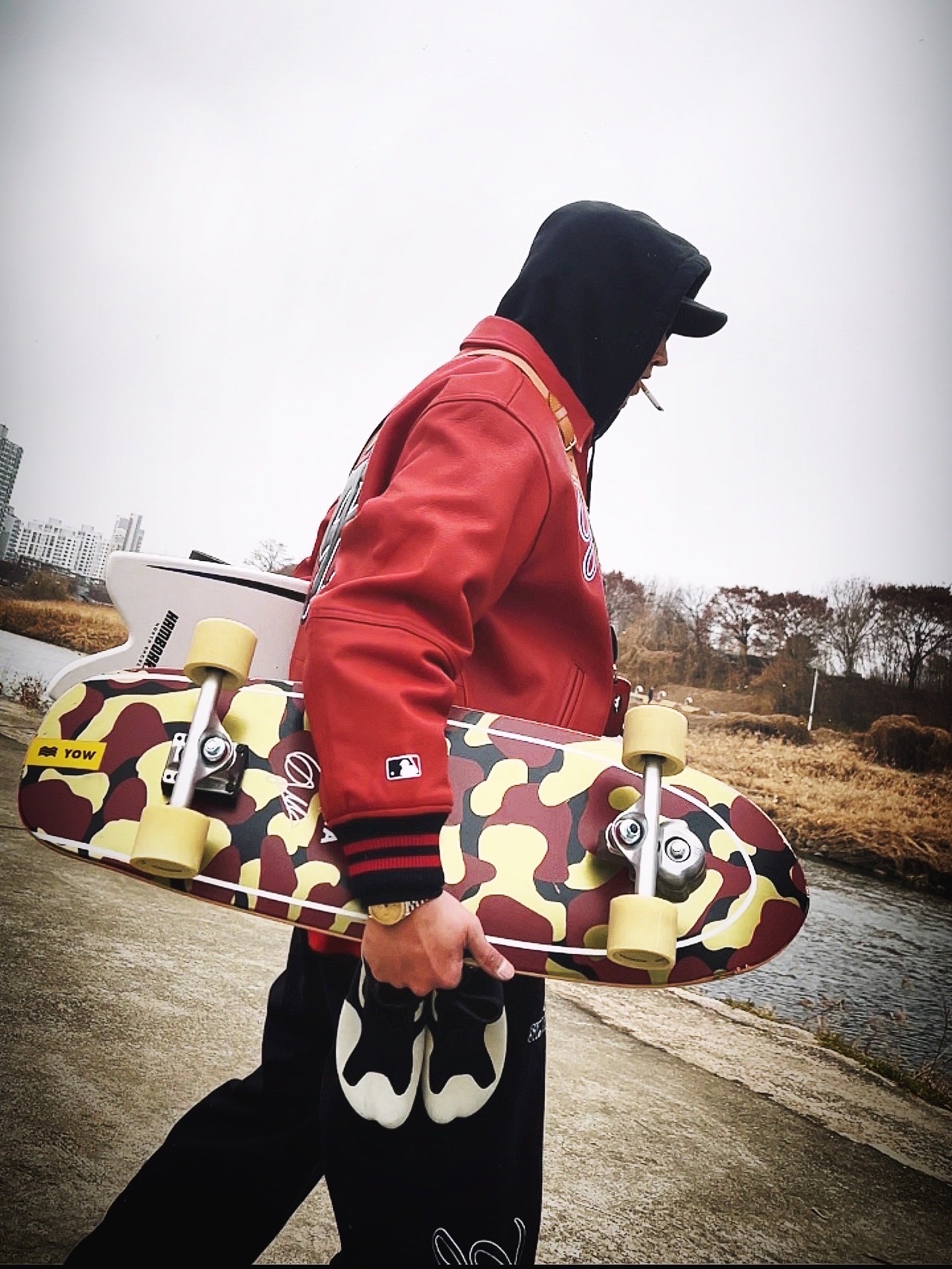 Supreme x MLB Kanji Teams Lightweight Balaclava Yankees Red - 22FW, Supreme x MLB Kanji Teams Lightweight Balaclava White Sox Black - 22FW 착용 스타일 - 2