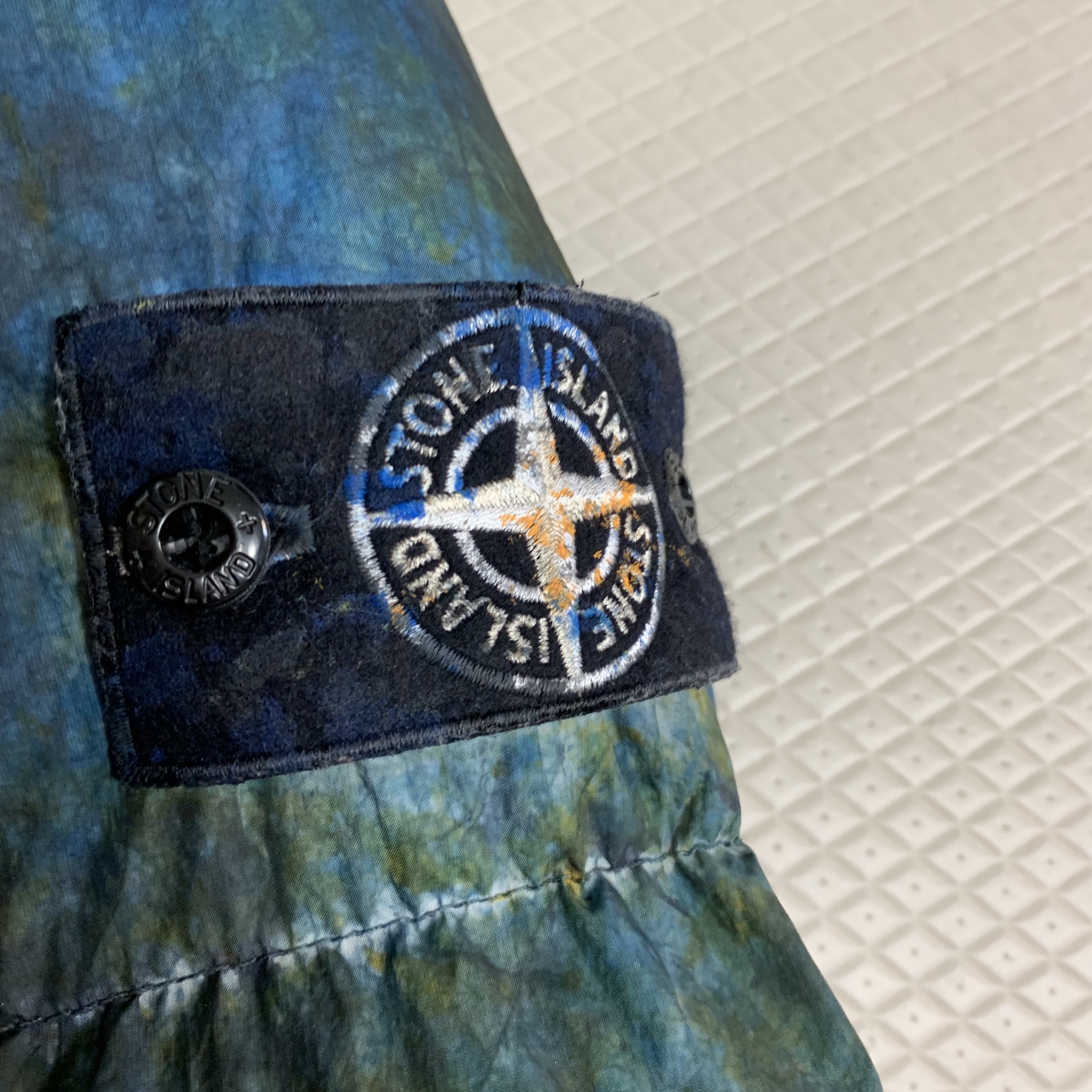 Supreme x Stone Island Painted Camo Crinkle Down Jacket Dark Teal - 20FW 착용 스타일