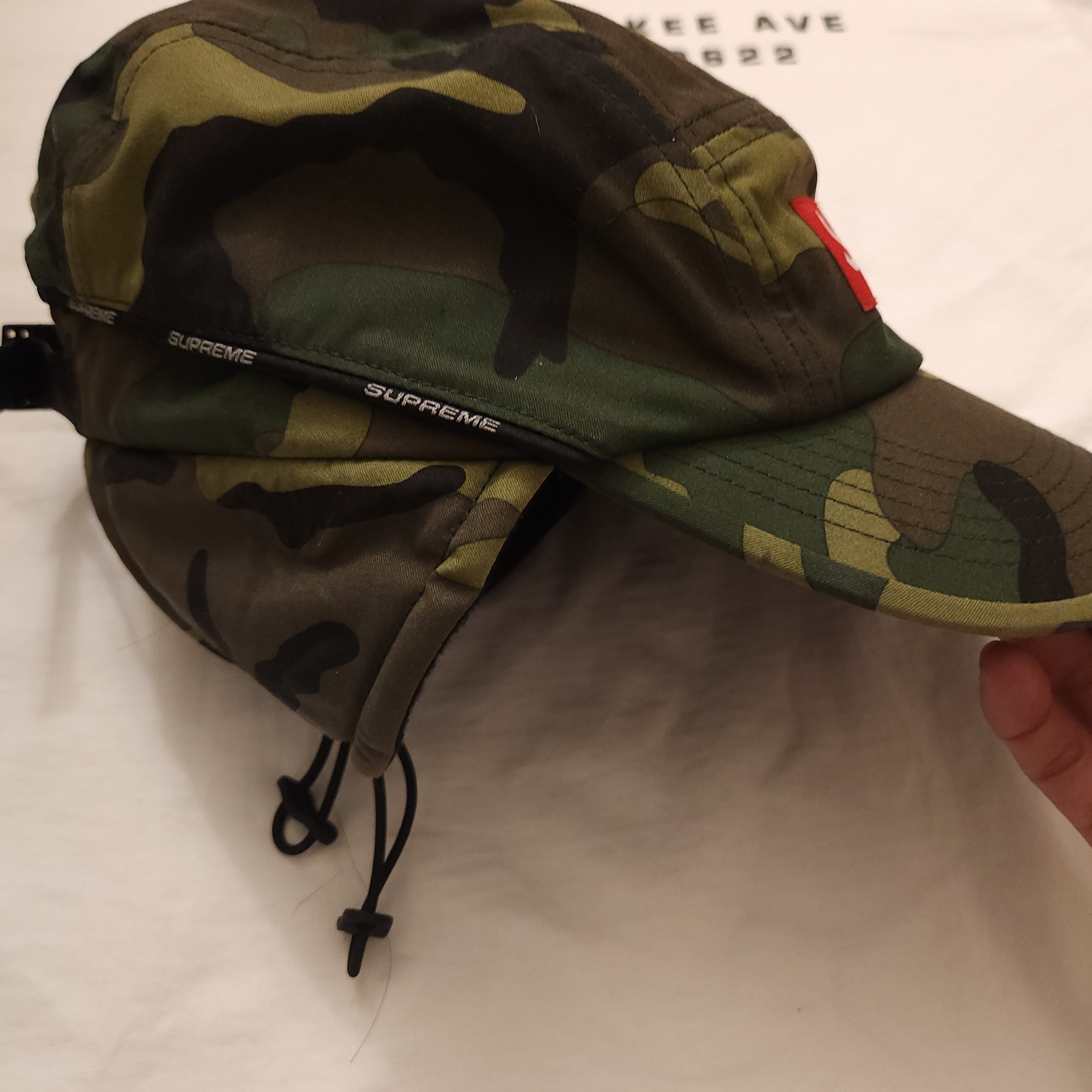 Supreme x The North Face 800-Fill Half Zip Hooded Pullover Times Square - 22FW, Supreme Puffer Neck Pouch Blue Paisley - 22FW 착용 스타일 - 2