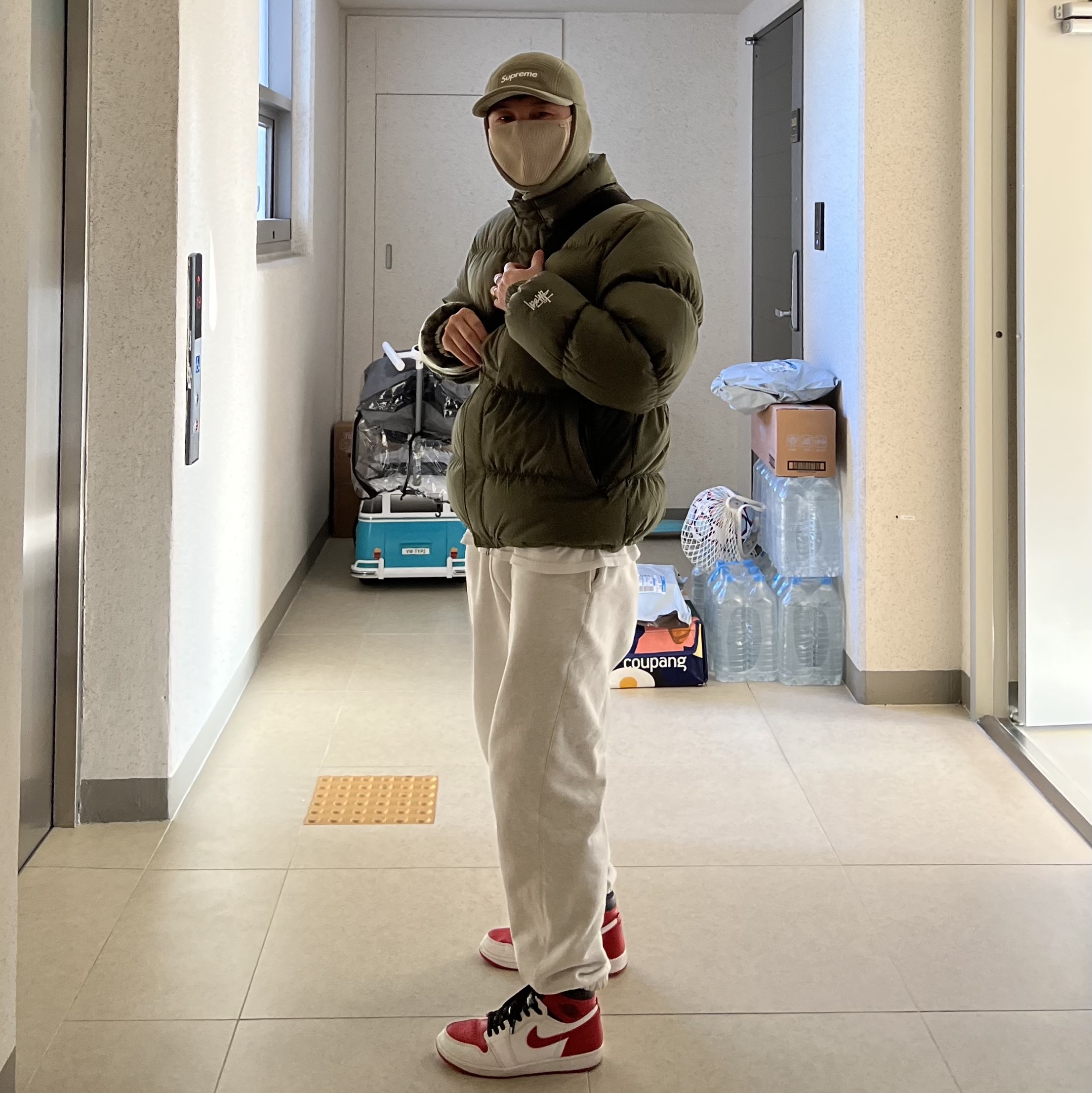 Stussy Ripstop Down Puffer Jacket Olive - 22FW, Supreme Polartec Earflap Camp Cap Light Olive - 21FW 착용 스타일