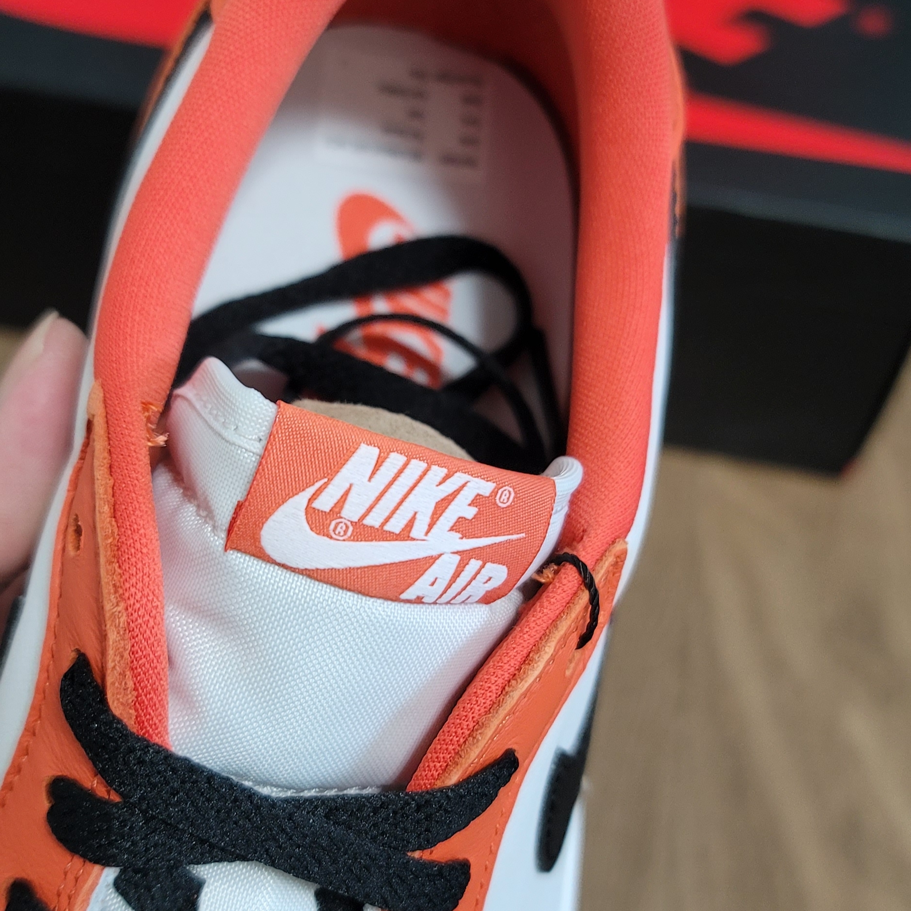Jordan 1 Low OG Starfish 착용 스타일 - 4