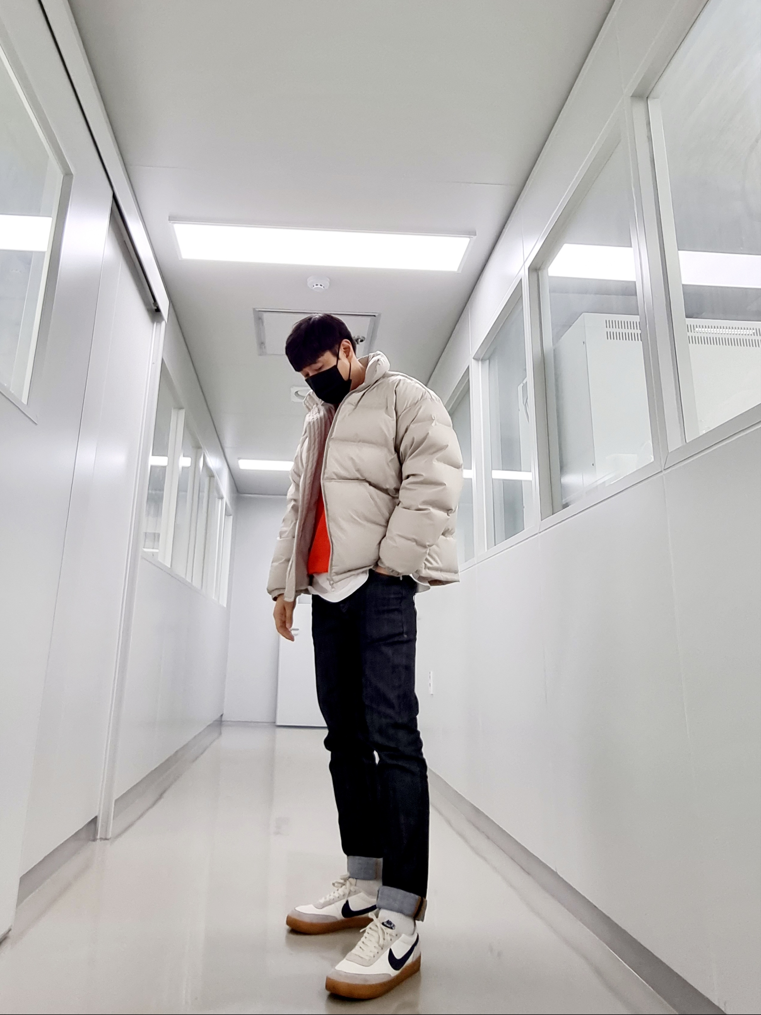 Puma x AMI Crewneck Sweatshirt Orange, Nike x J.Crew Killshot 2 Sail Midnight Navy 착용 스타일 - 2