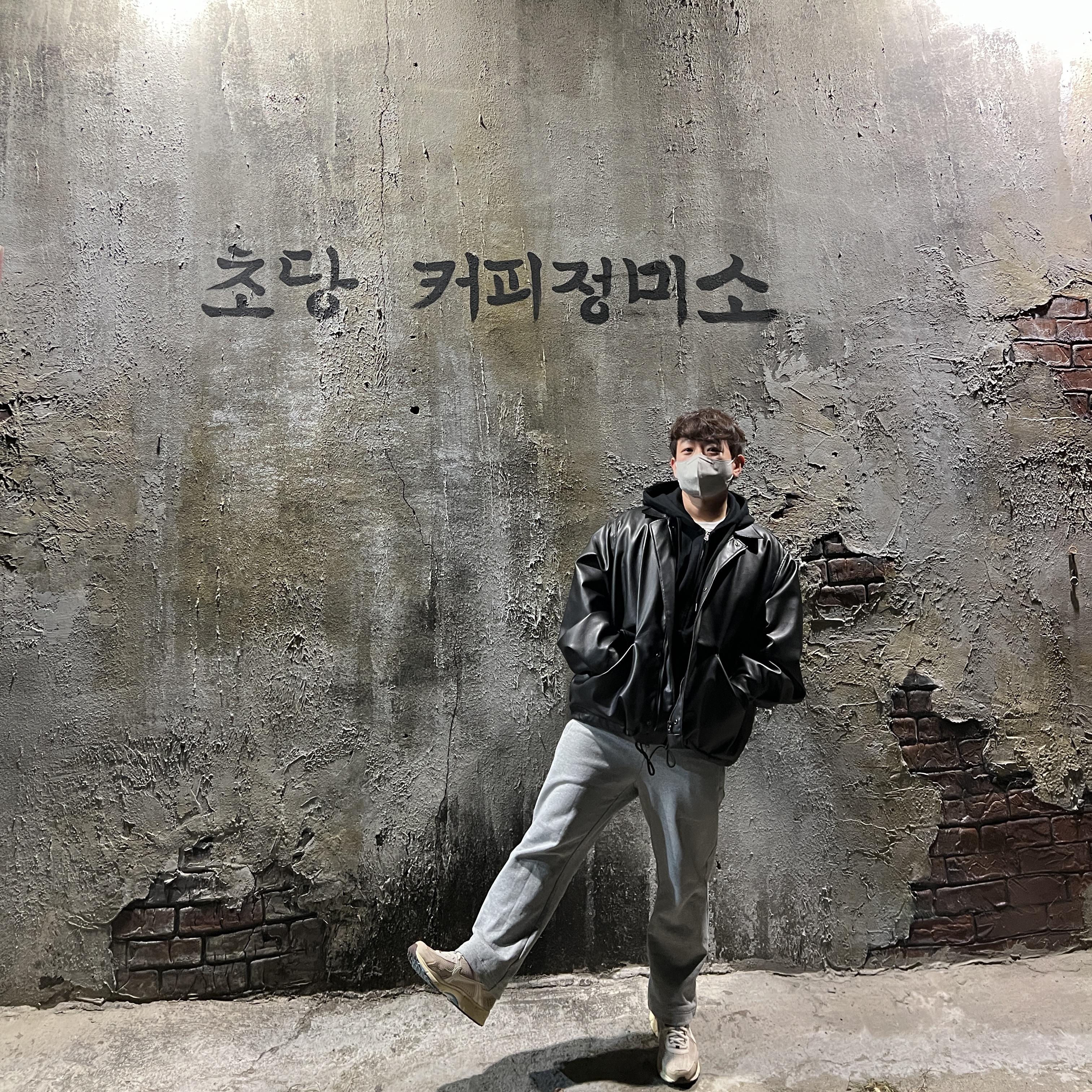 (W) Nike Zoom Vomero 5 Oatmeal 착용 스타일
