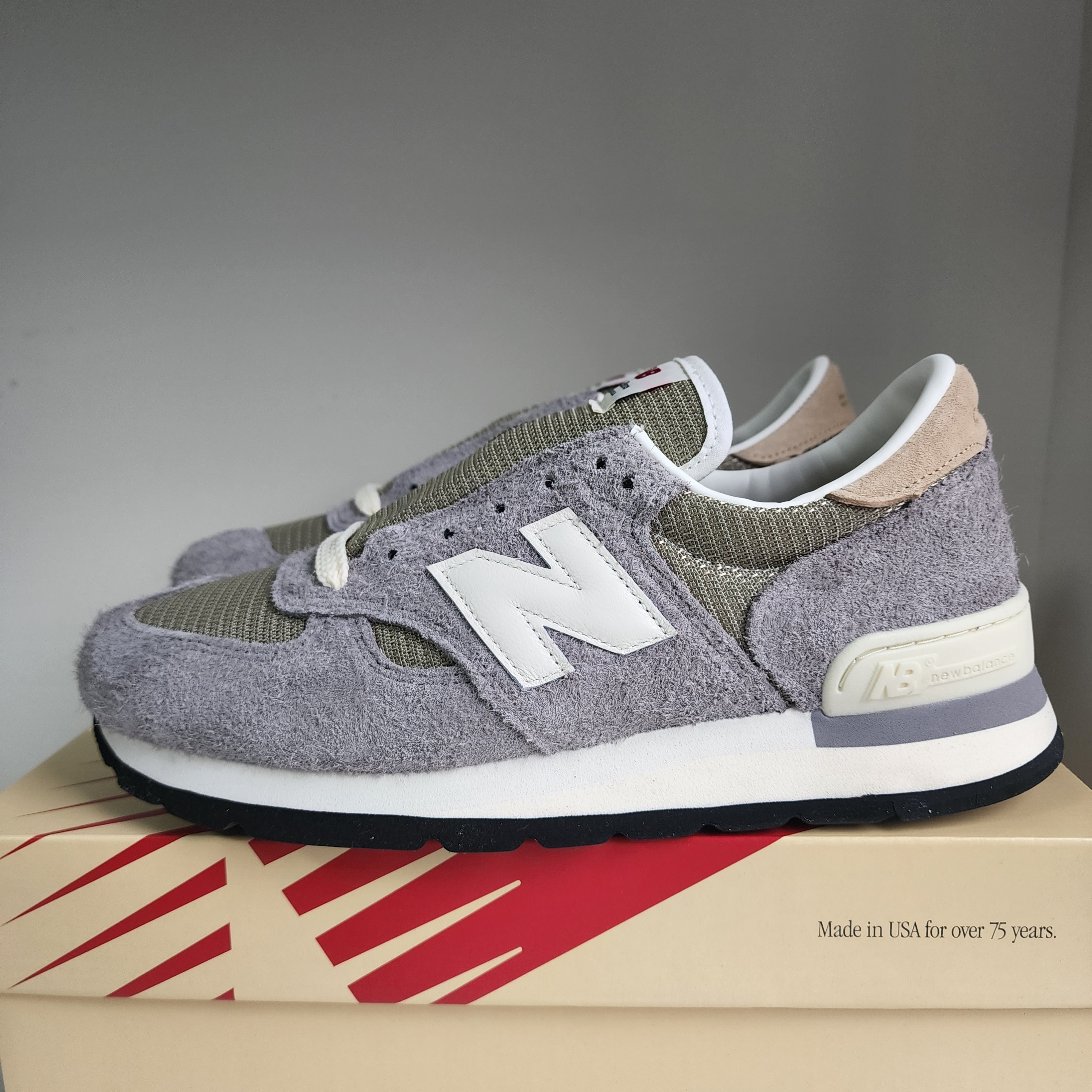 New Balance 990v1 Made in USA Marblehead Incense 착용 스타일
