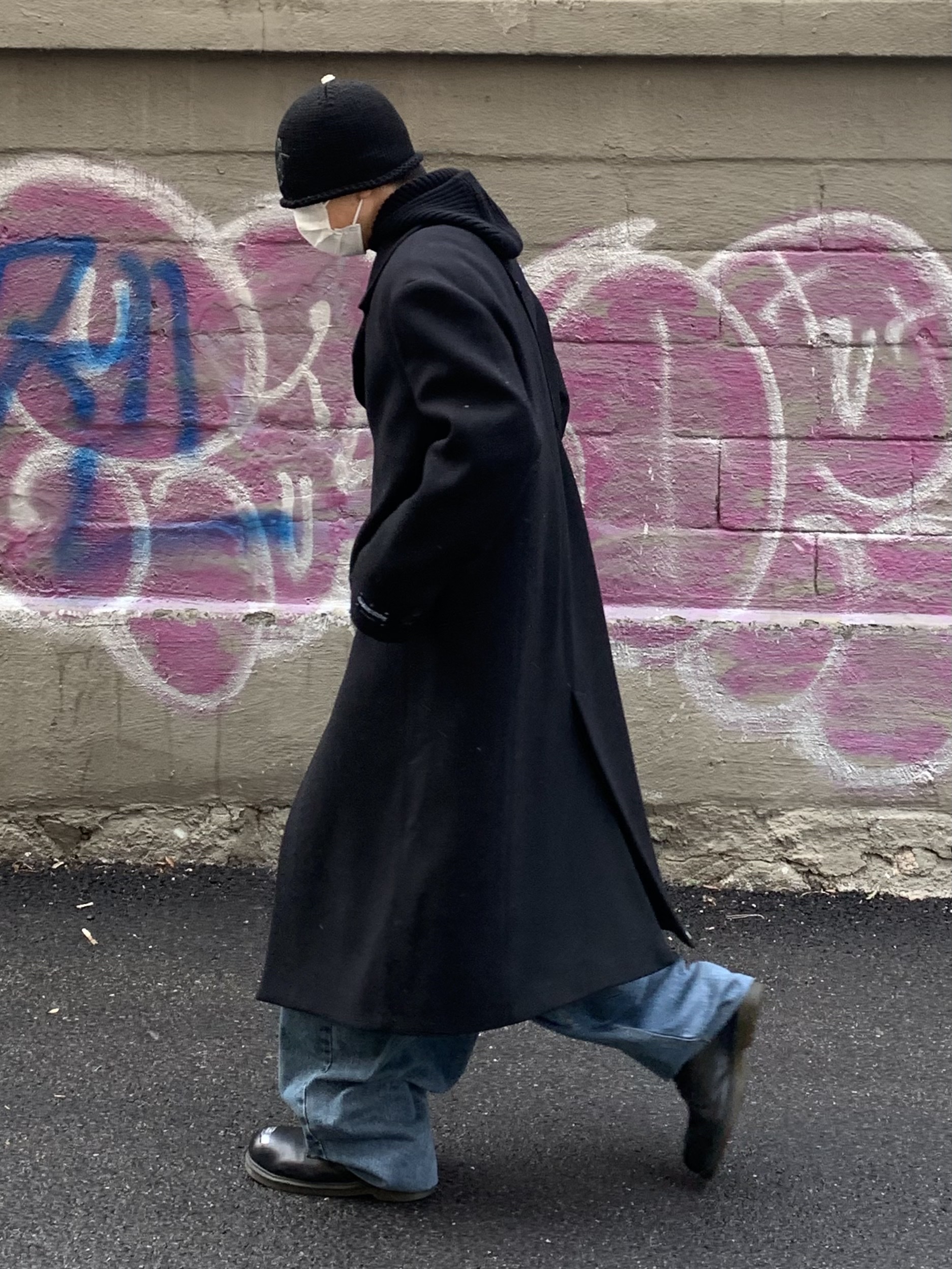 Zara x Ader Error Wool Blend Oversize Coat Black, Celine Triangle Bag in Smooth Calfskin with Celine Print Black 착용 스타일 - 3