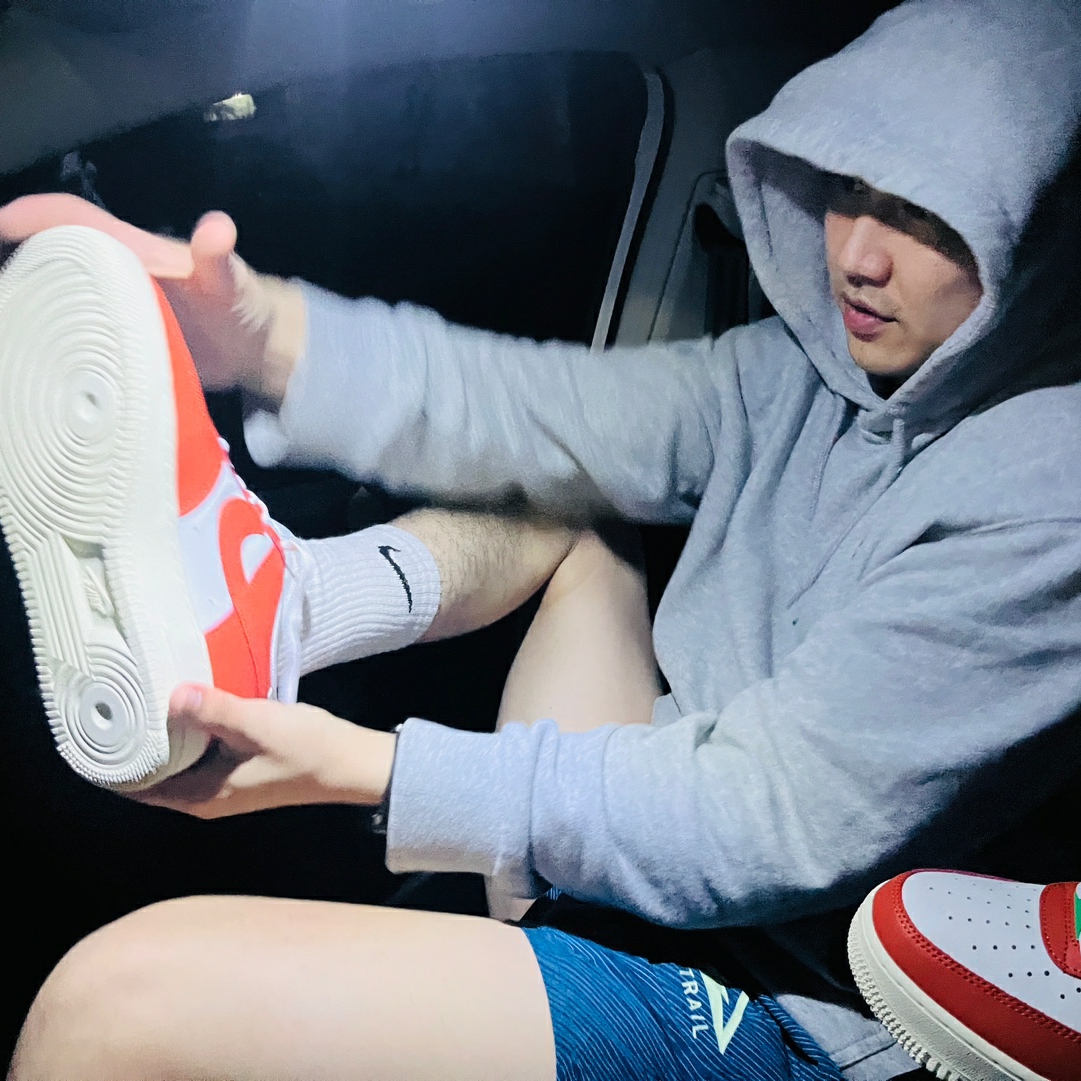 Nike Air Force 1 '07 LV8 Pojangmacha 착용 스타일