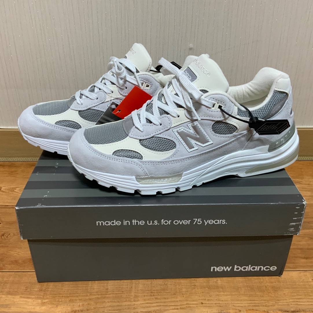 New Balance 992 Made in USA White Silver 착용 스타일 - 1