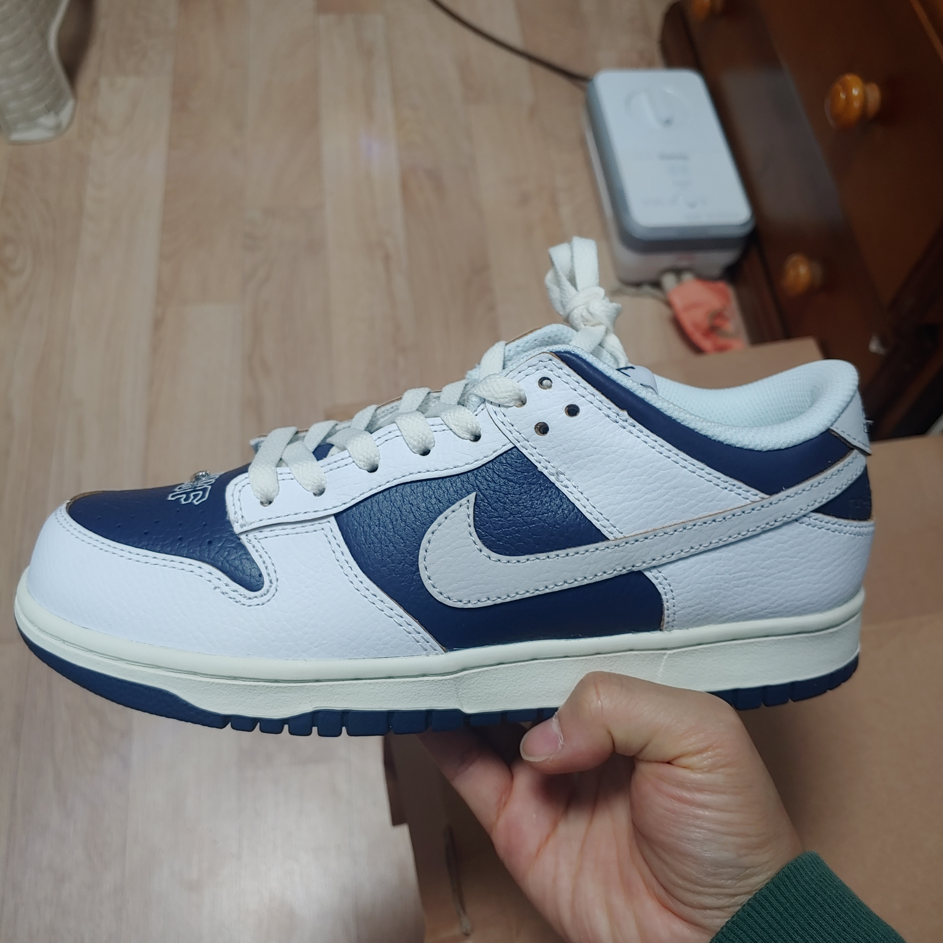 Nike x HUF SB Dunk Low New York 착용 스타일