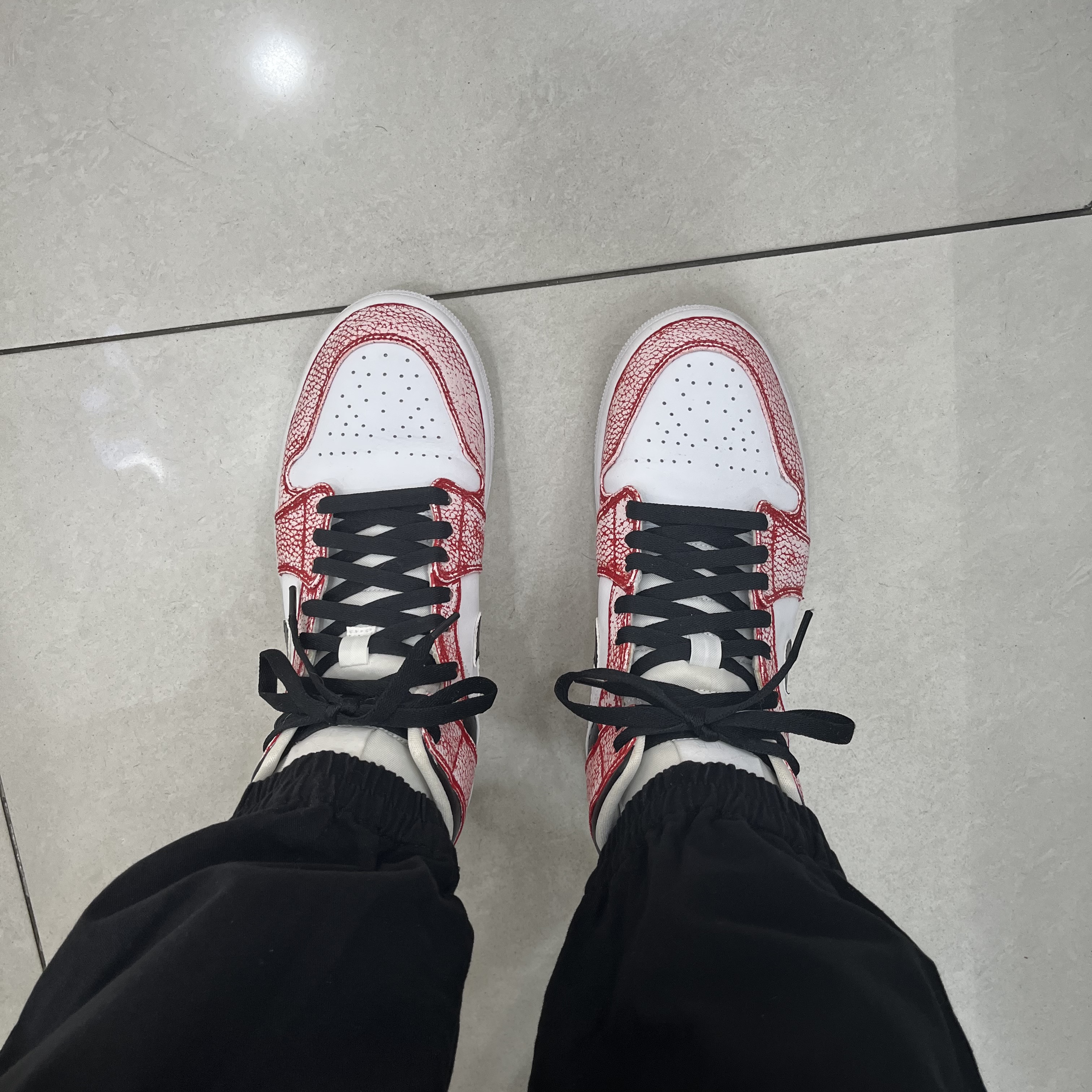 Jordan 1 Mid Triple White 착용 스타일 - 1