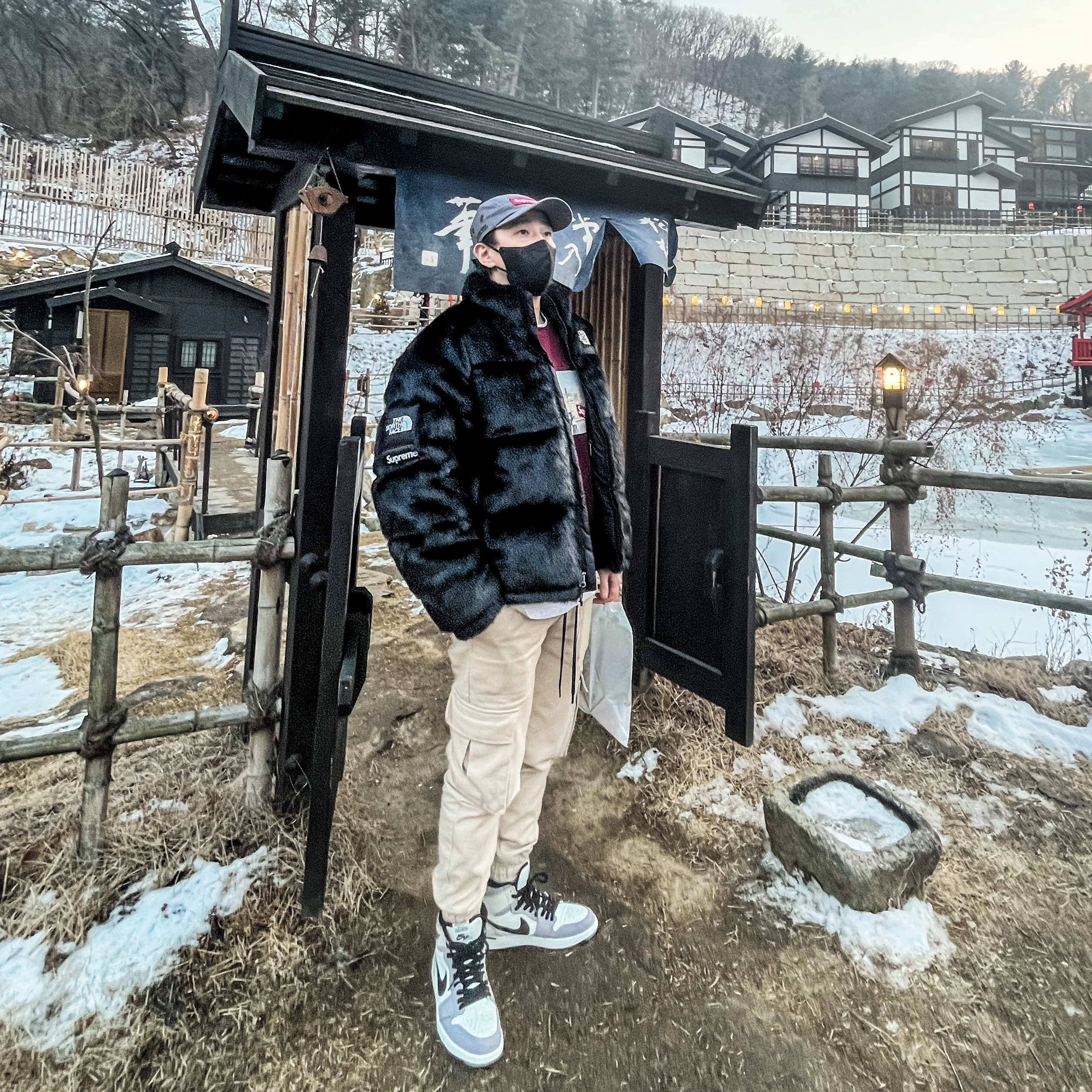 Supreme Military Camp Cap Grey - 21SS, Supreme x The North Face Faux Fur Nuptse Jacket Black - 20FW 착용 스타일