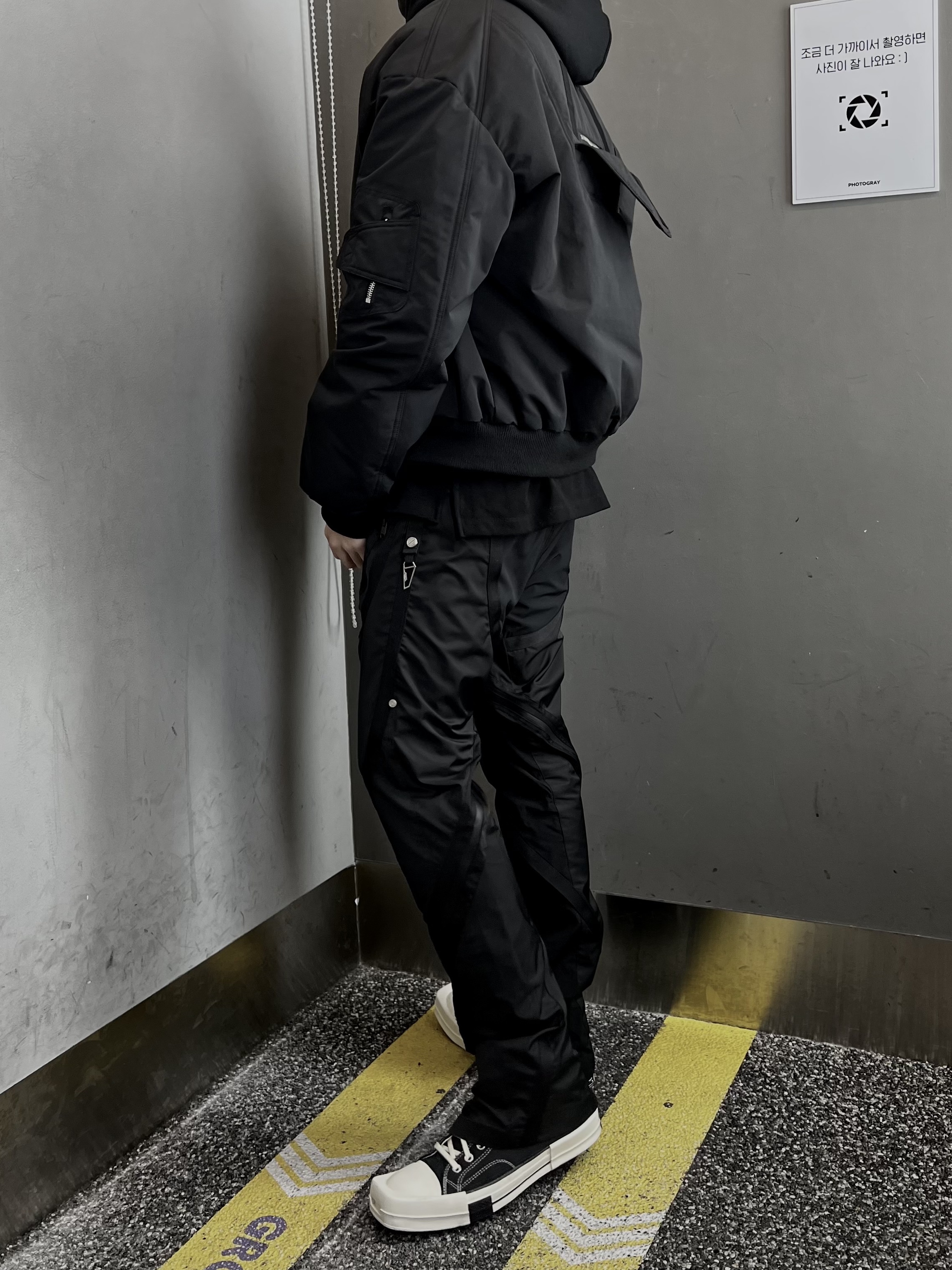 Converse x Drkshdw Turbodrk Chuck 70 Hi Black, Undermycar Ababell Multi Flap Oversized Bomber Beluga - 22SS 착용 스타일 - 1