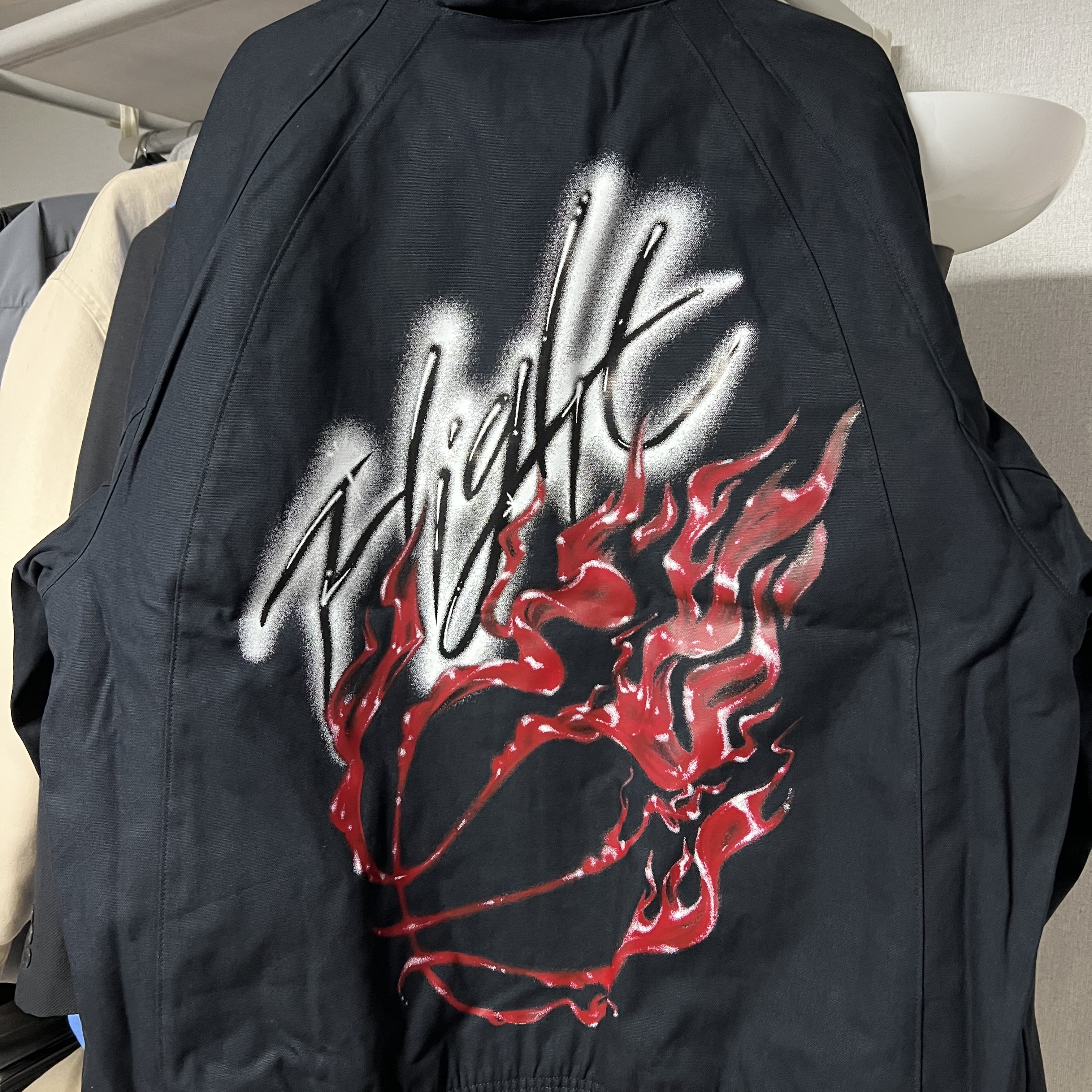 Jordan x Travis Scott Woven Jacket Black - Asia, Jordan x Travis Scott Woven Jacket Black - US/EU 착용 스타일 - 2
