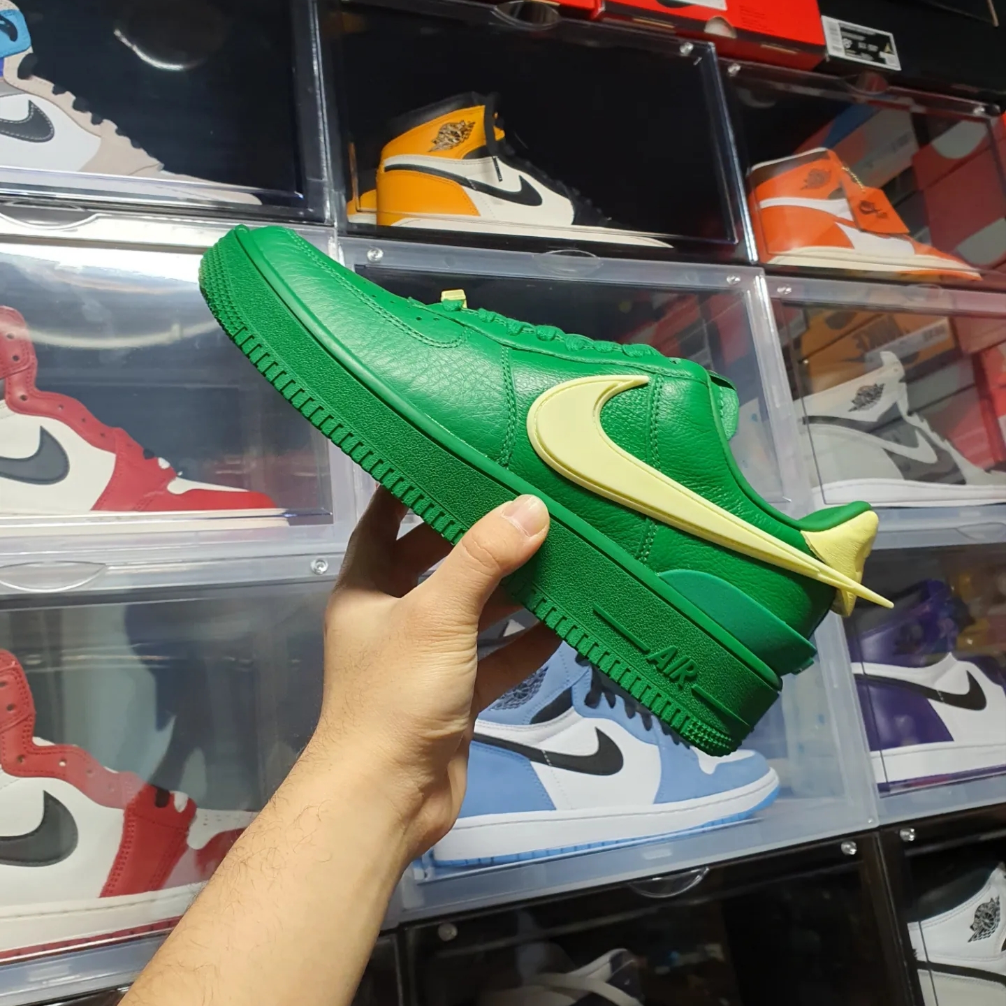 Nike x Ambush Air Force 1 Low SP Pine Green and Citron 착용 스타일 - 3
