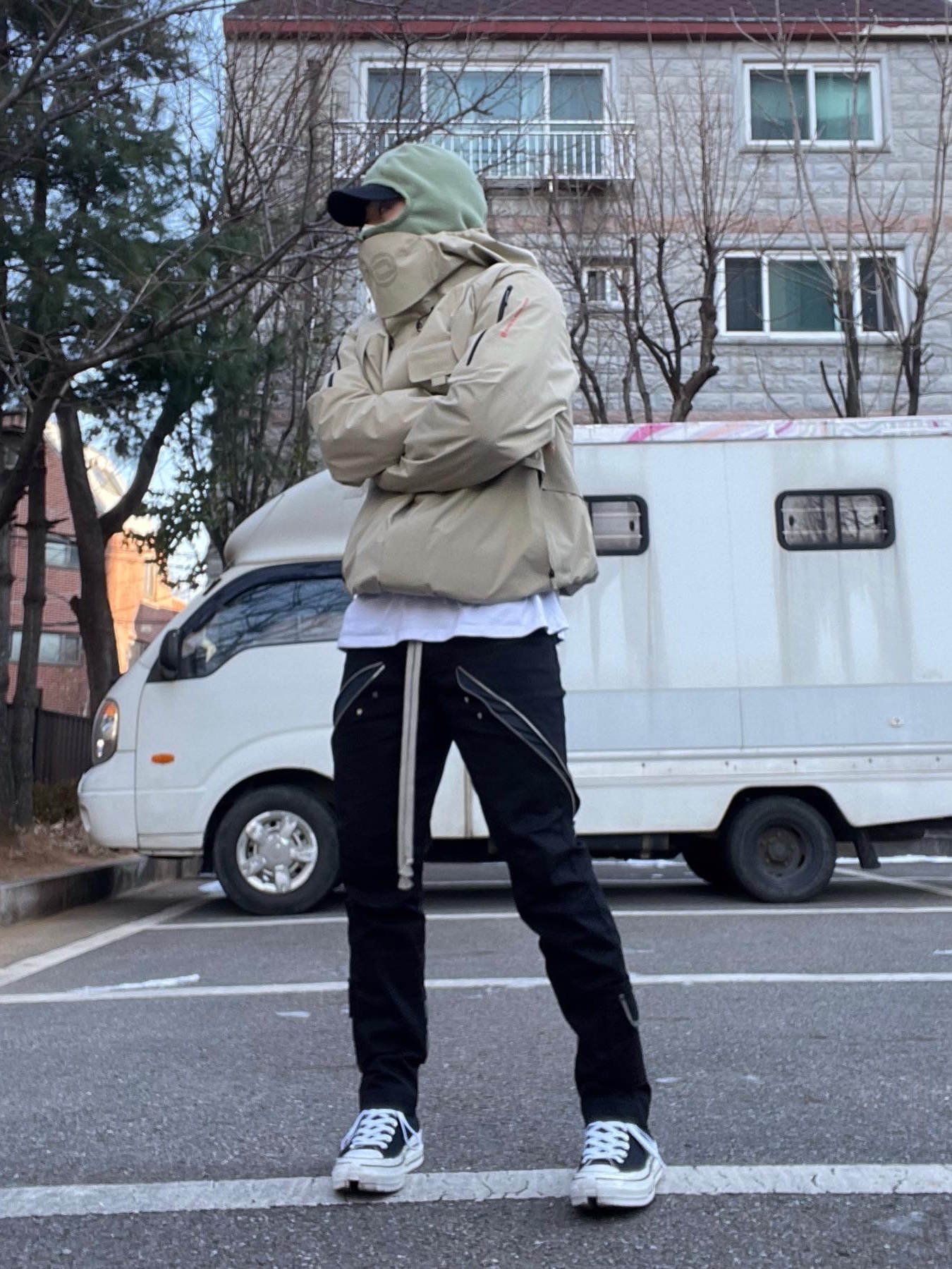 Nike x Travis Scott NRG BH Jacket Limestone - US/EU, Converse x Feng Chen Wang Chuck 70 2-in-1 Natural Ivory Black 착용 스타일 - 2