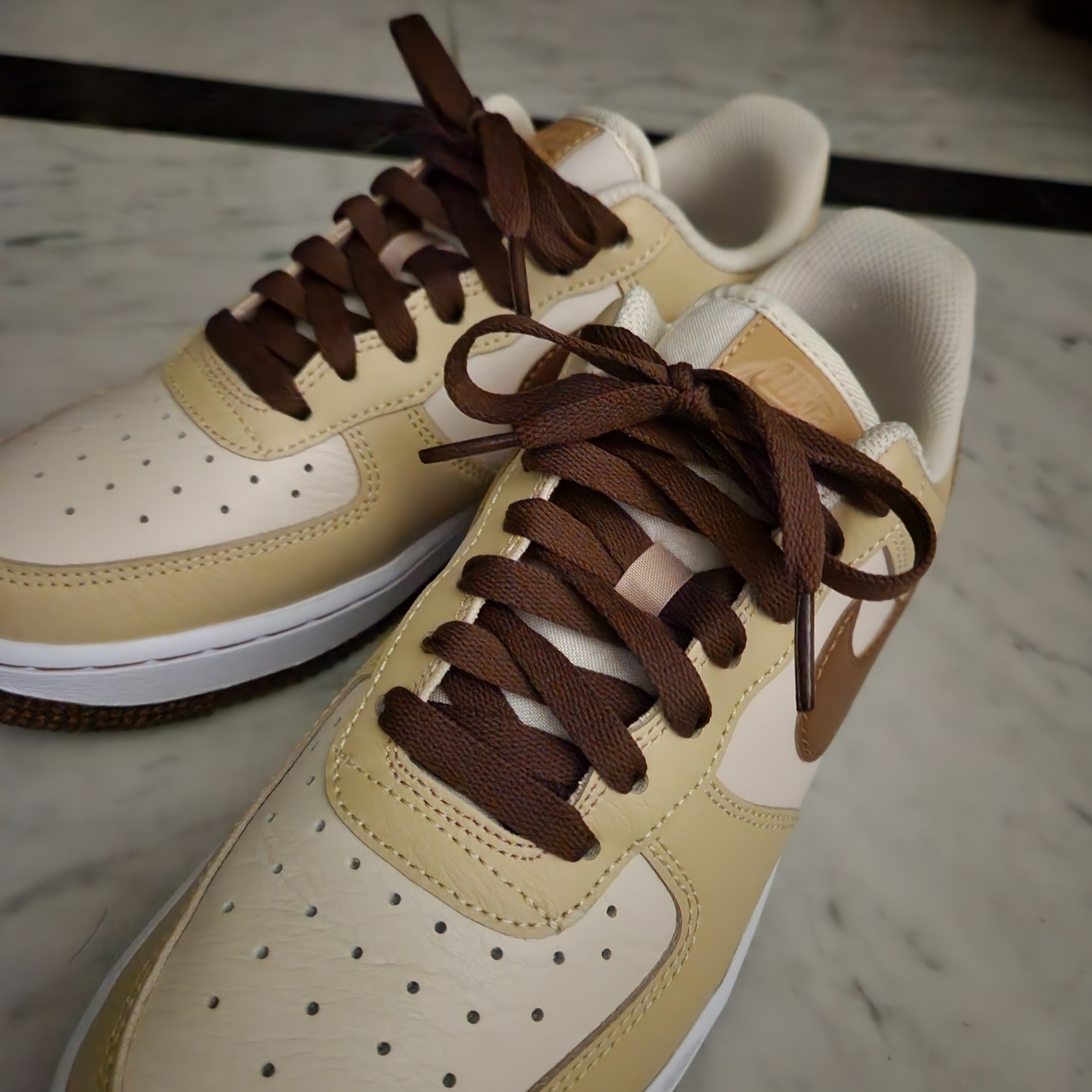 Nike Air Force 1 Low '07 LV8 Pearl White Sesame 착용 스타일 - 2