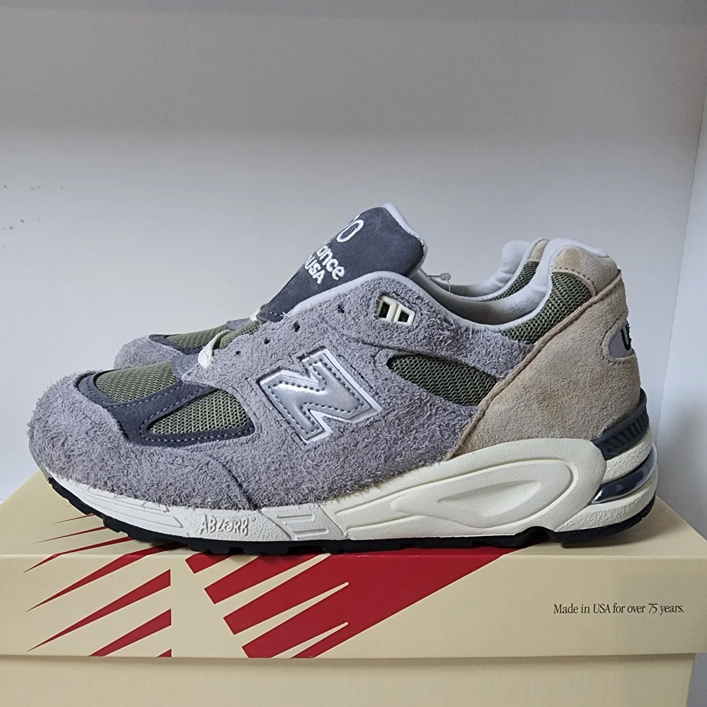 New Balance 990v2 Made in USA Marblehead Incense 착용 스타일