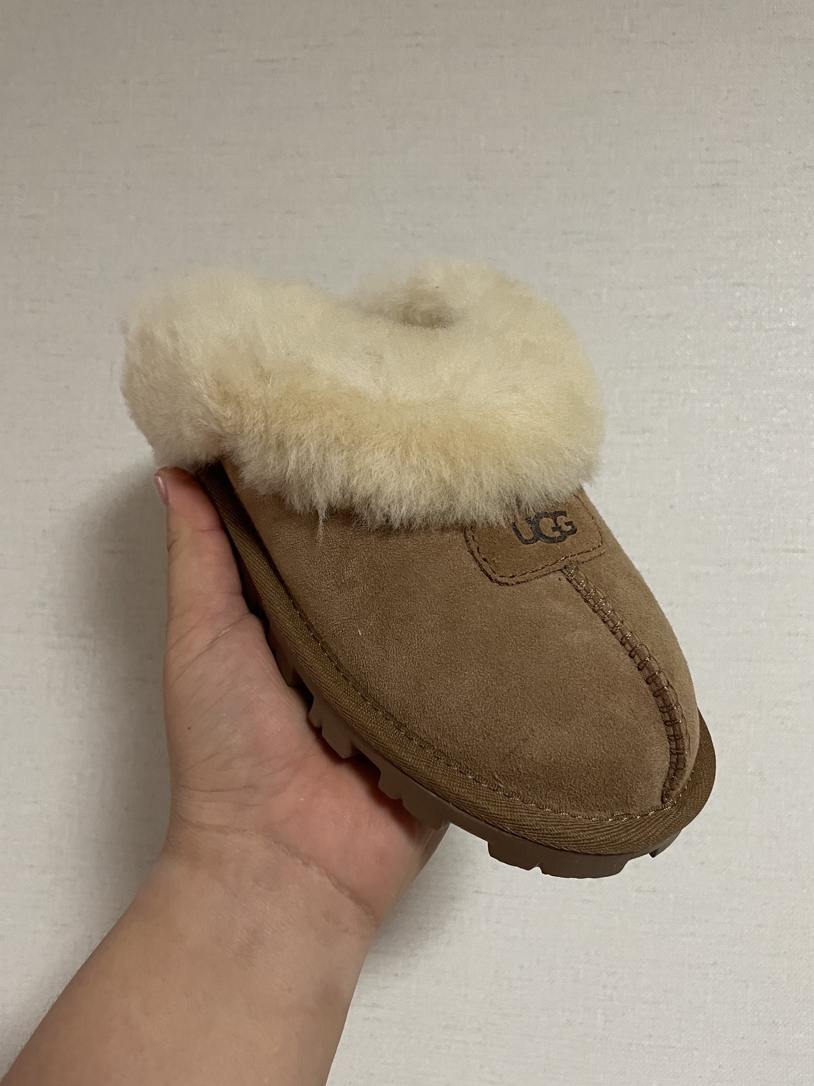 (W) UGG Coquette Slipper Chestnut 착용 스타일