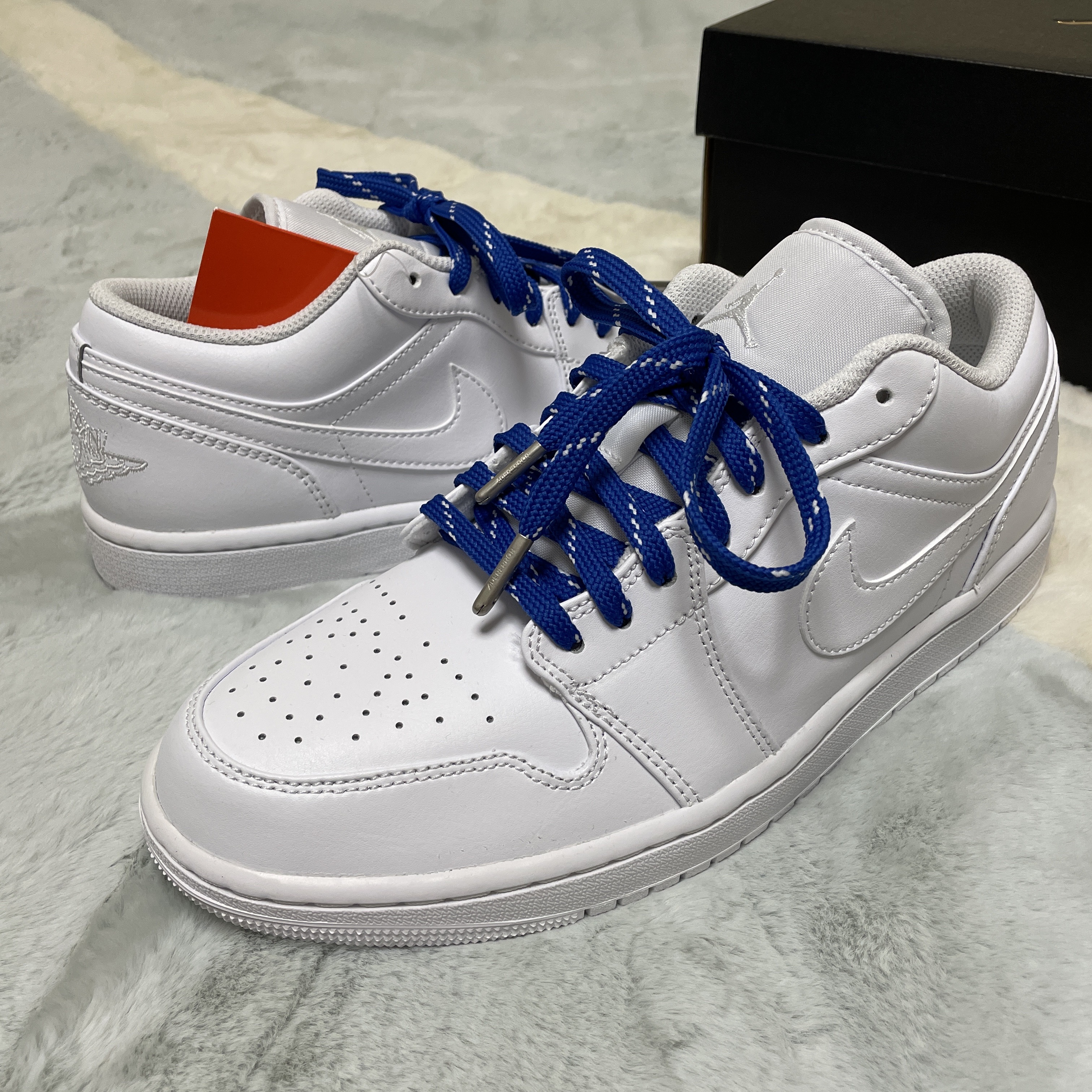 Jordan 1 Low Triple White 착용 스타일