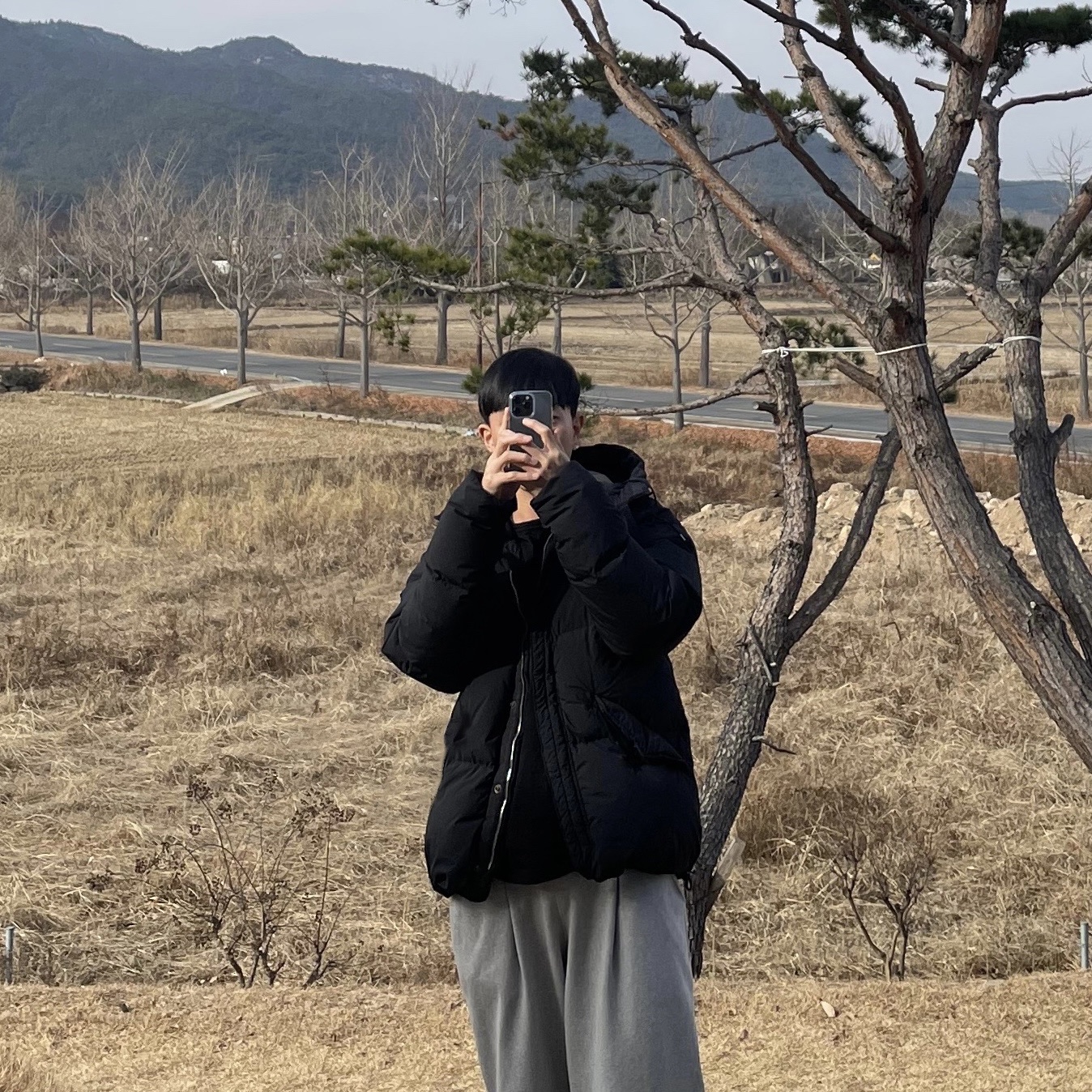 Ten C Artic Down Parka Black 착용 스타일
