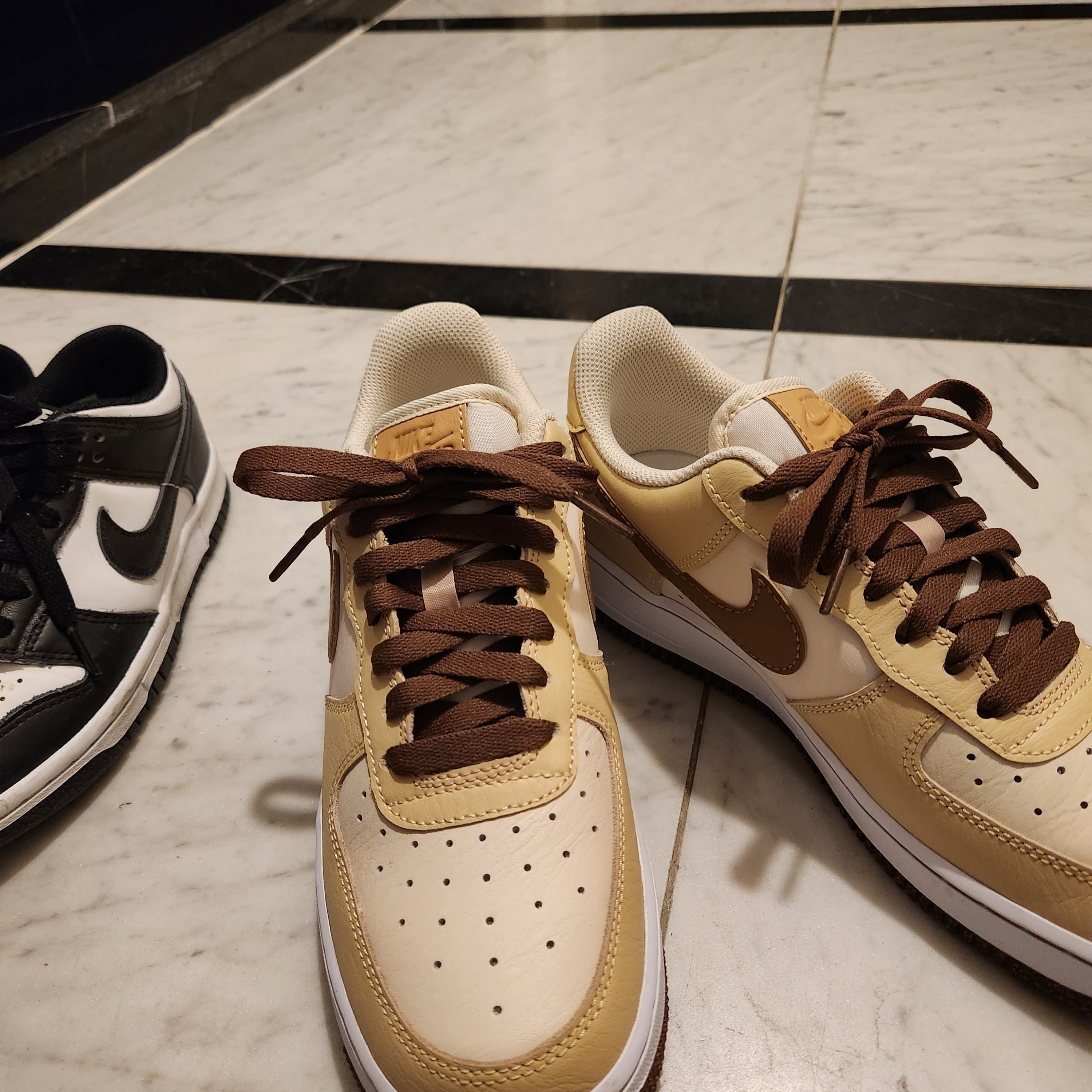 Nike Air Force 1 Low '07 LV8 Pearl White Sesame 착용 스타일 - 3