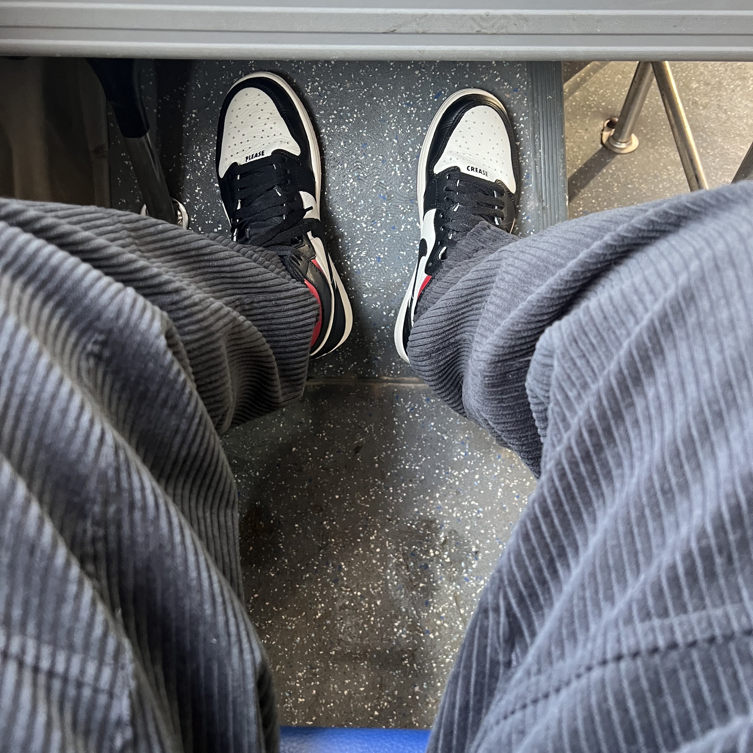 Jordan 1 Retro High Not for Resale Varsity Red, Palace Gore-Tex Corduroy Jacket Black - 21FW 착용 스타일 - 1