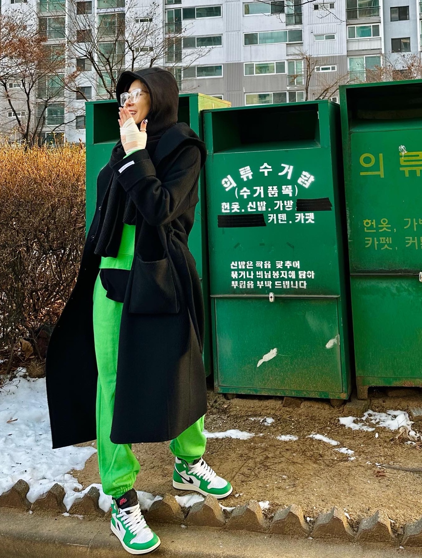 (W) Jordan 1 Retro High OG Lucky Green 착용 스타일 - 1