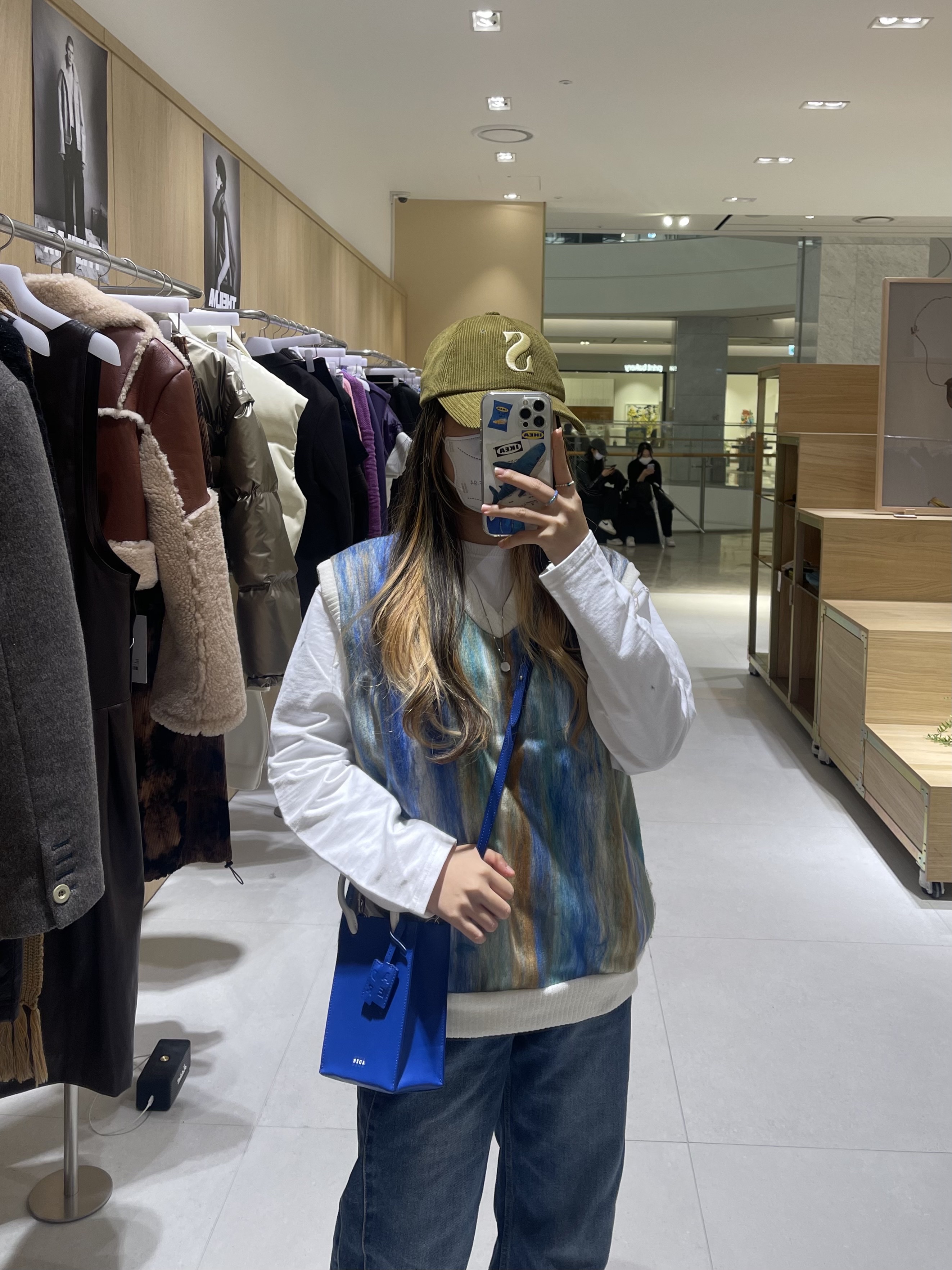 Ader Error Small Shopper Bag Z-Blue 착용 스타일 - 2