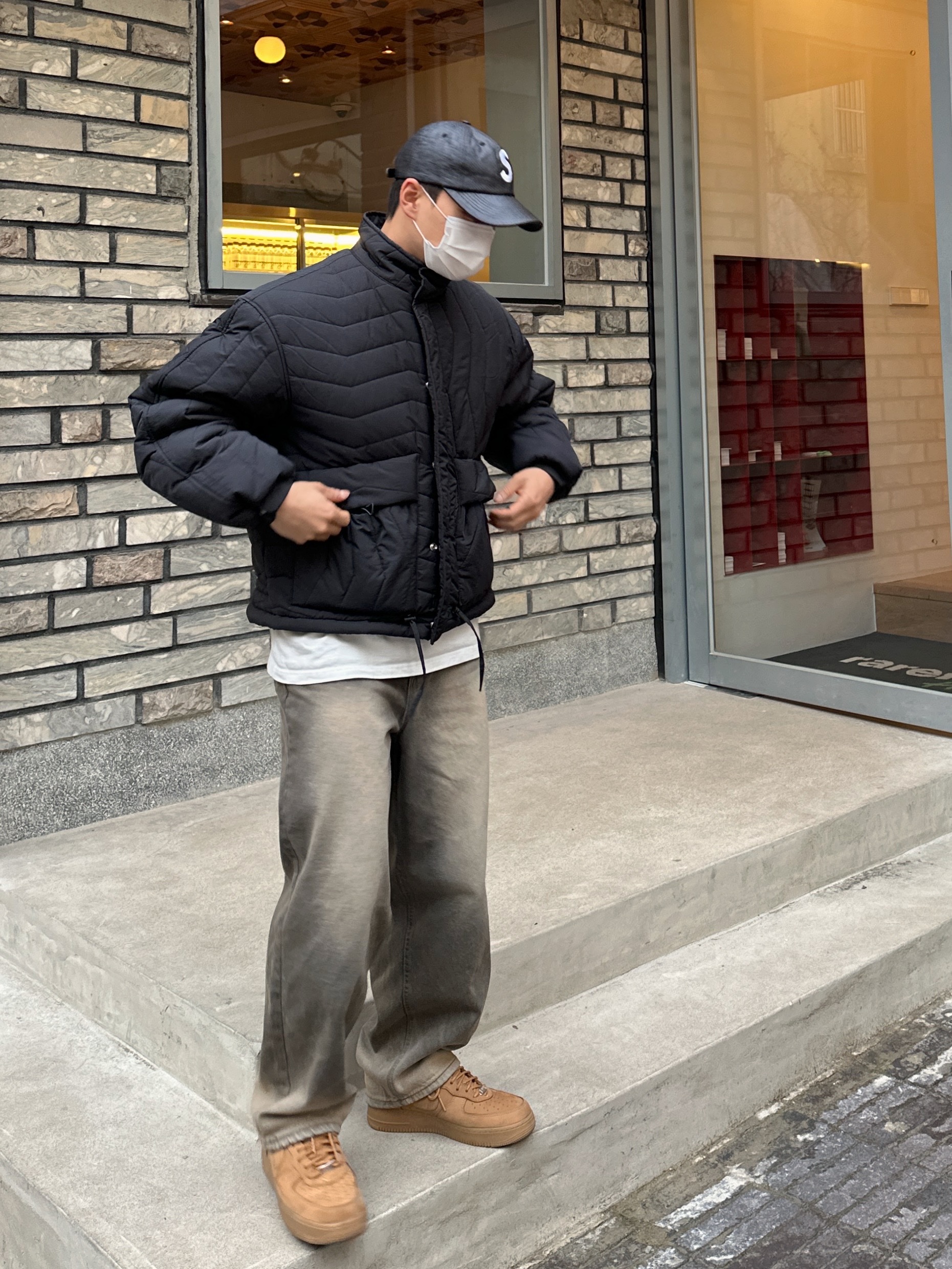 Nike x Supreme Air Force 1 Low Flax 착용 스타일