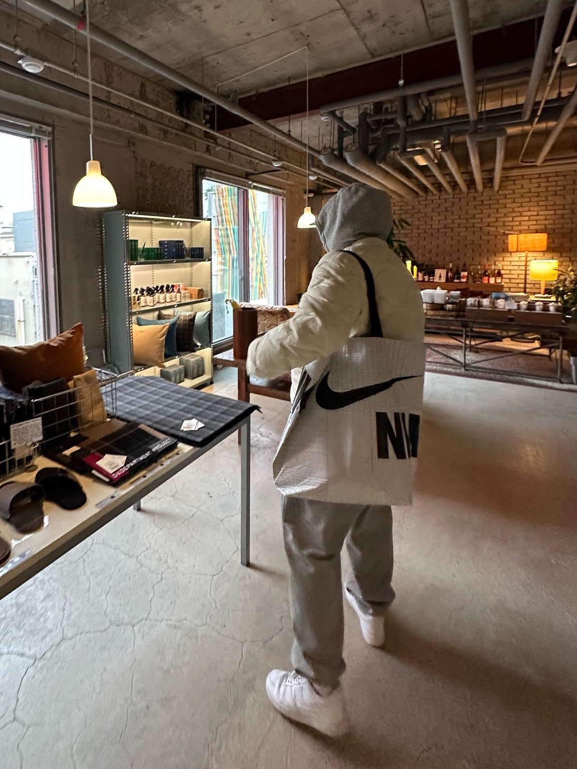 Nike NRG Solo Swoosh Fleece Hoodie Dark Grey Heather - Asia, Nike NRG Solo Swoosh Fleece Pants Dark Grey Heather - Asia 착용 스타일 - 1