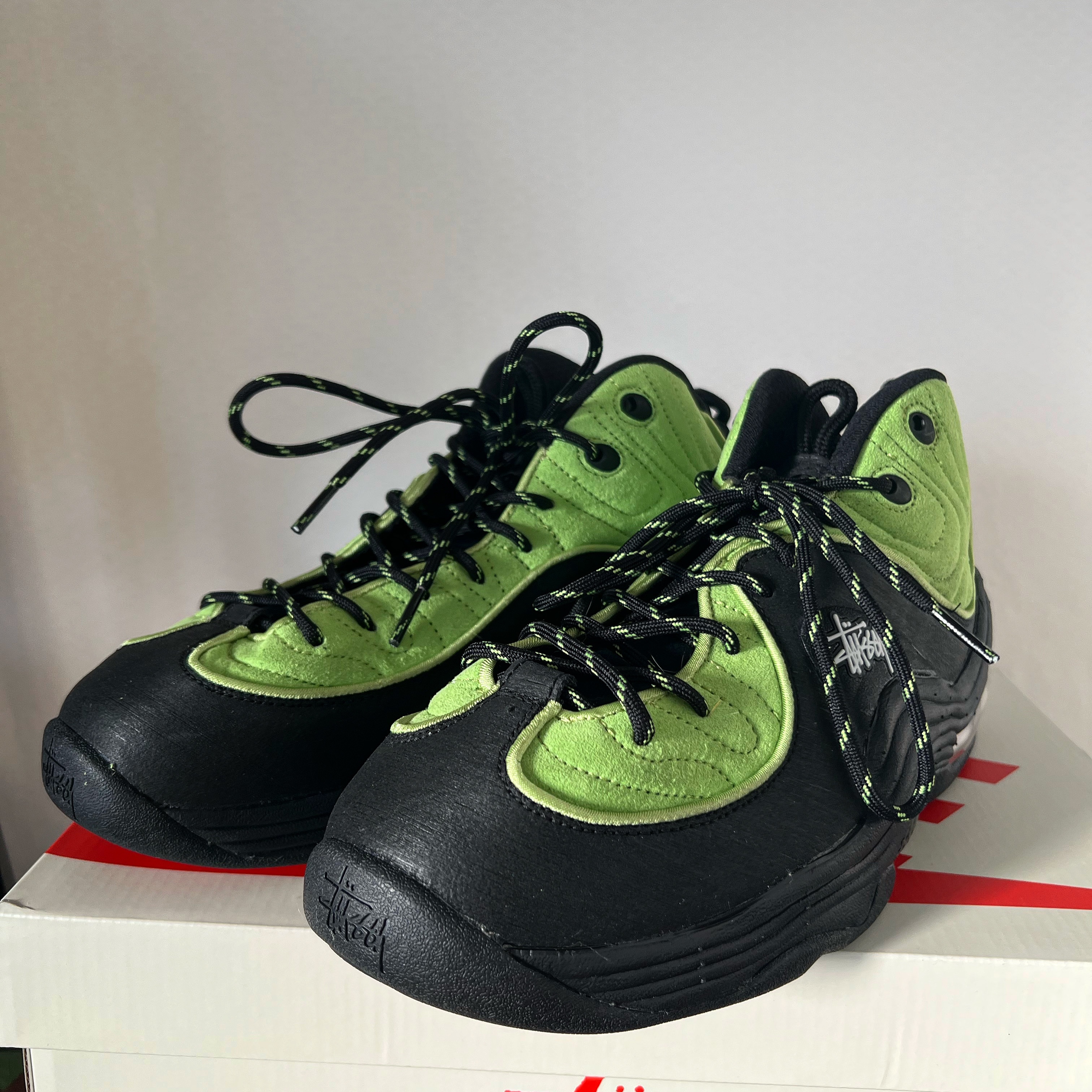 Nike x Stussy Air Penny II Vivid Green and Black 착용 스타일