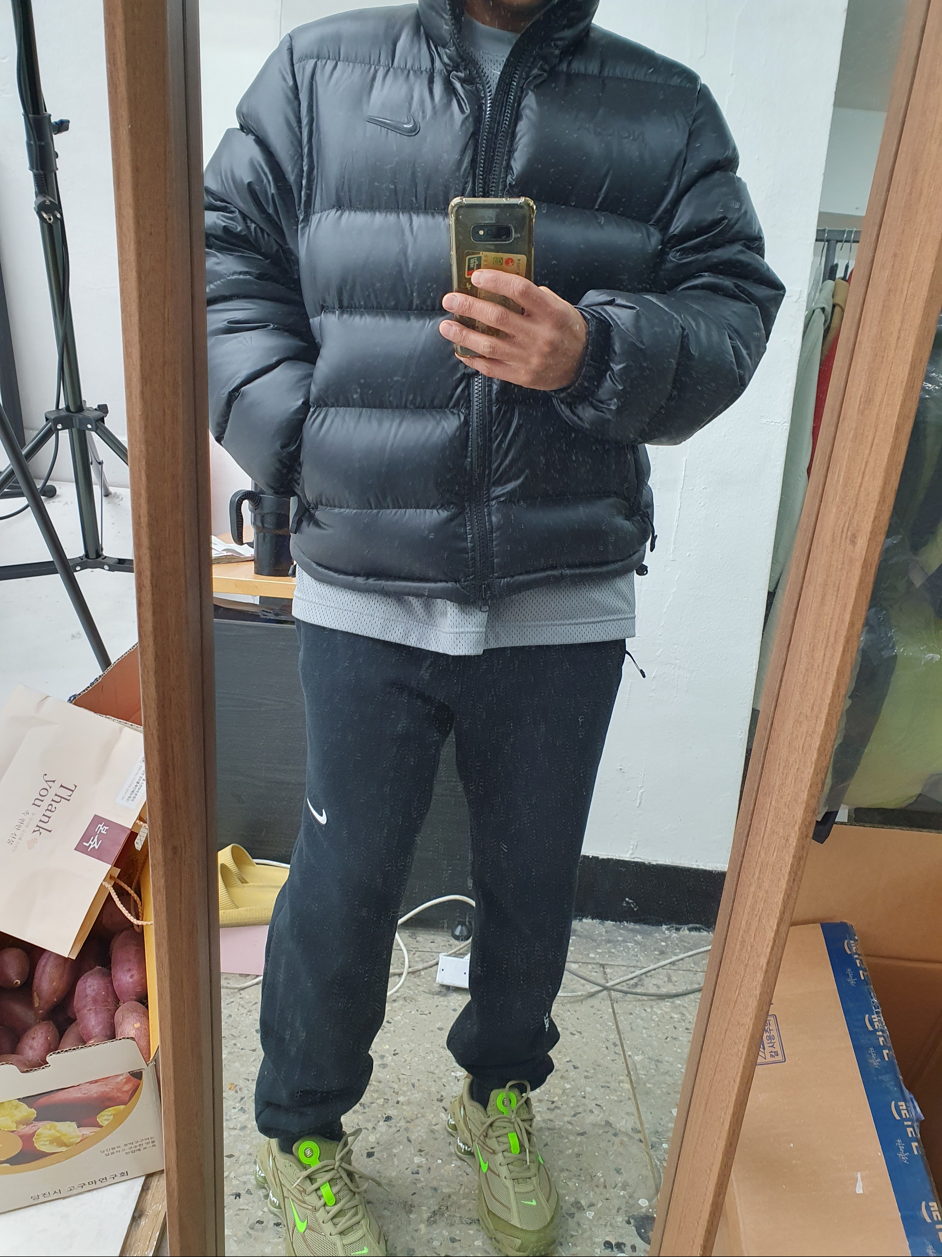 Nike x Drake Nocta Puffer Jacket Black - Asia, Nike x Supreme Shox Ride 2 SP Neutral Olive 착용 스타일