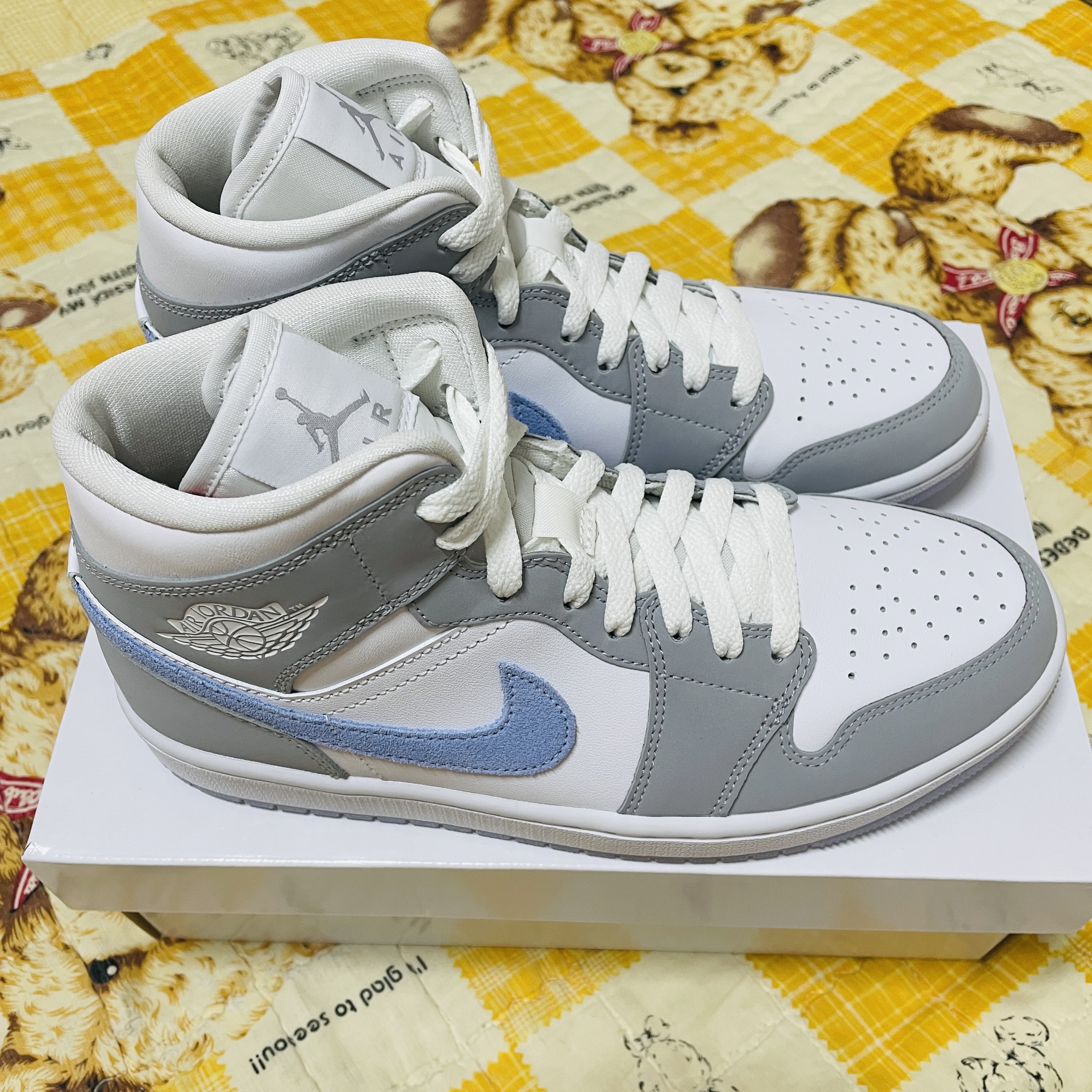 (W) Jordan 1 Mid Wolf Grey 착용 스타일 - 3