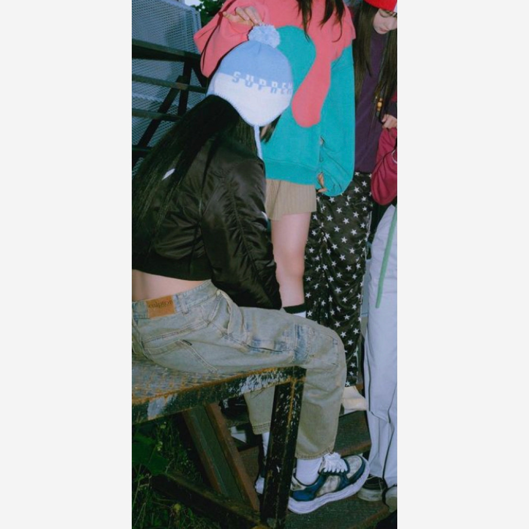 Supreme Split Logo Earflap Beanie White - 19FW, Maison Mihara Yasuhiro Wayne OG Sole Brushed Patent Low-top Sneakers Blue 착용 스타일 - 2